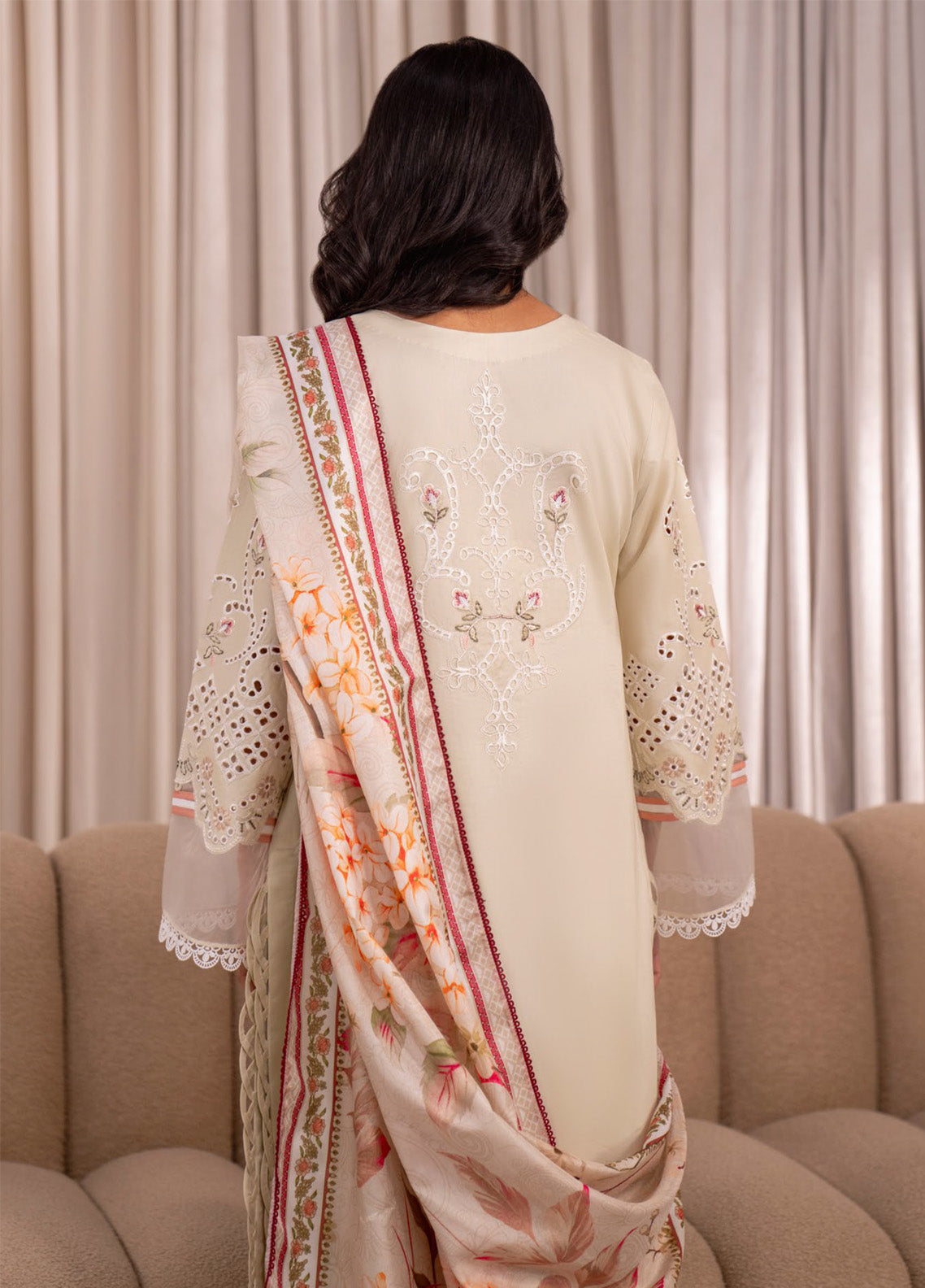 Azalea By Zavi Embroidered Lawn 3 Piece Unstitched Suit ZV25AL D-101 Azalea By Zavi Embroidered Lawn 3 Piece Unstitched Suit ZV25AL D-101