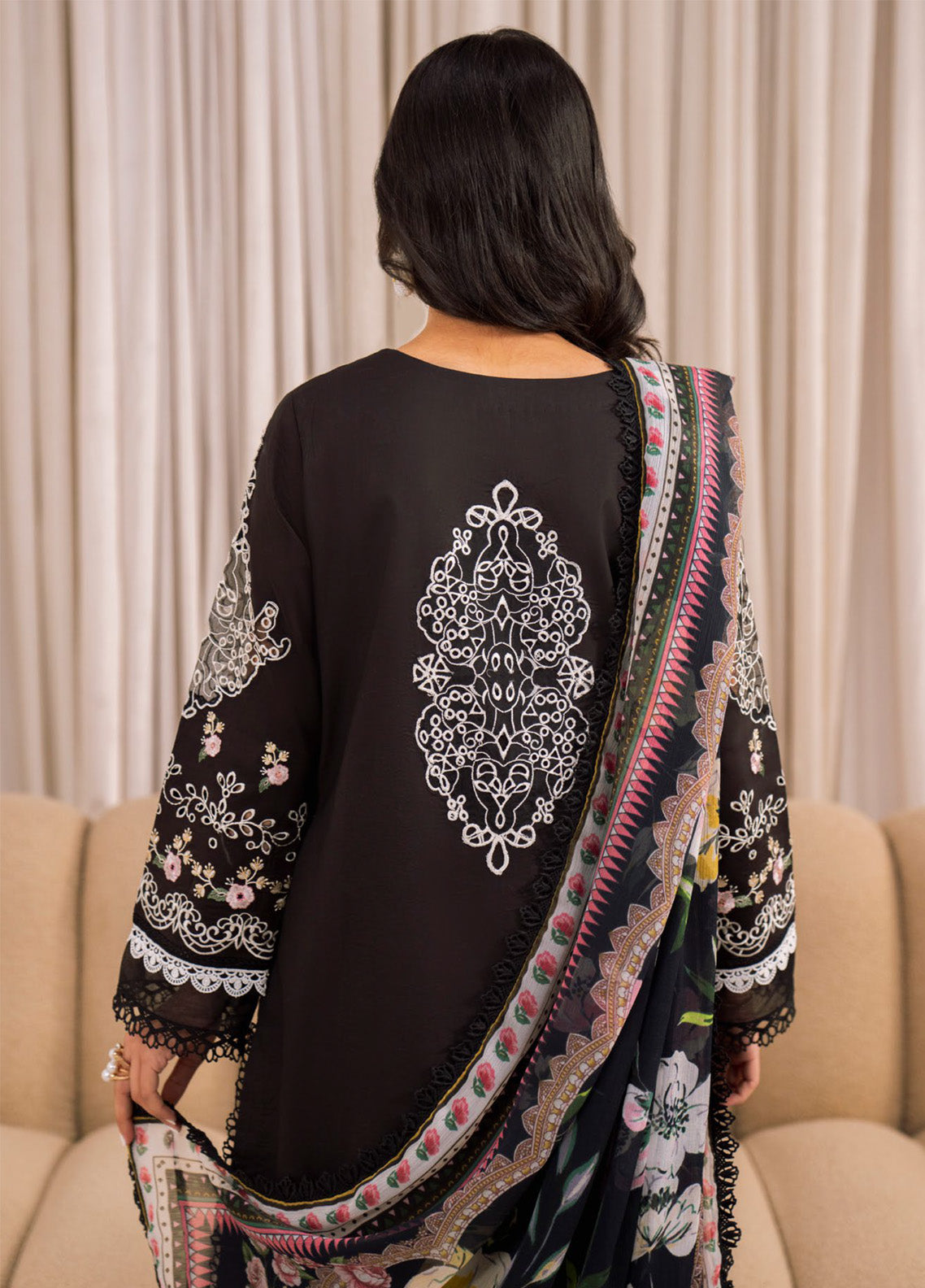 Azalea By Zavi Embroidered Lawn 3 Piece Unstitched Suit ZV25AL D-104 Azalea By Zavi Embroidered Lawn 3 Piece Unstitched Suit ZV25AL D-104