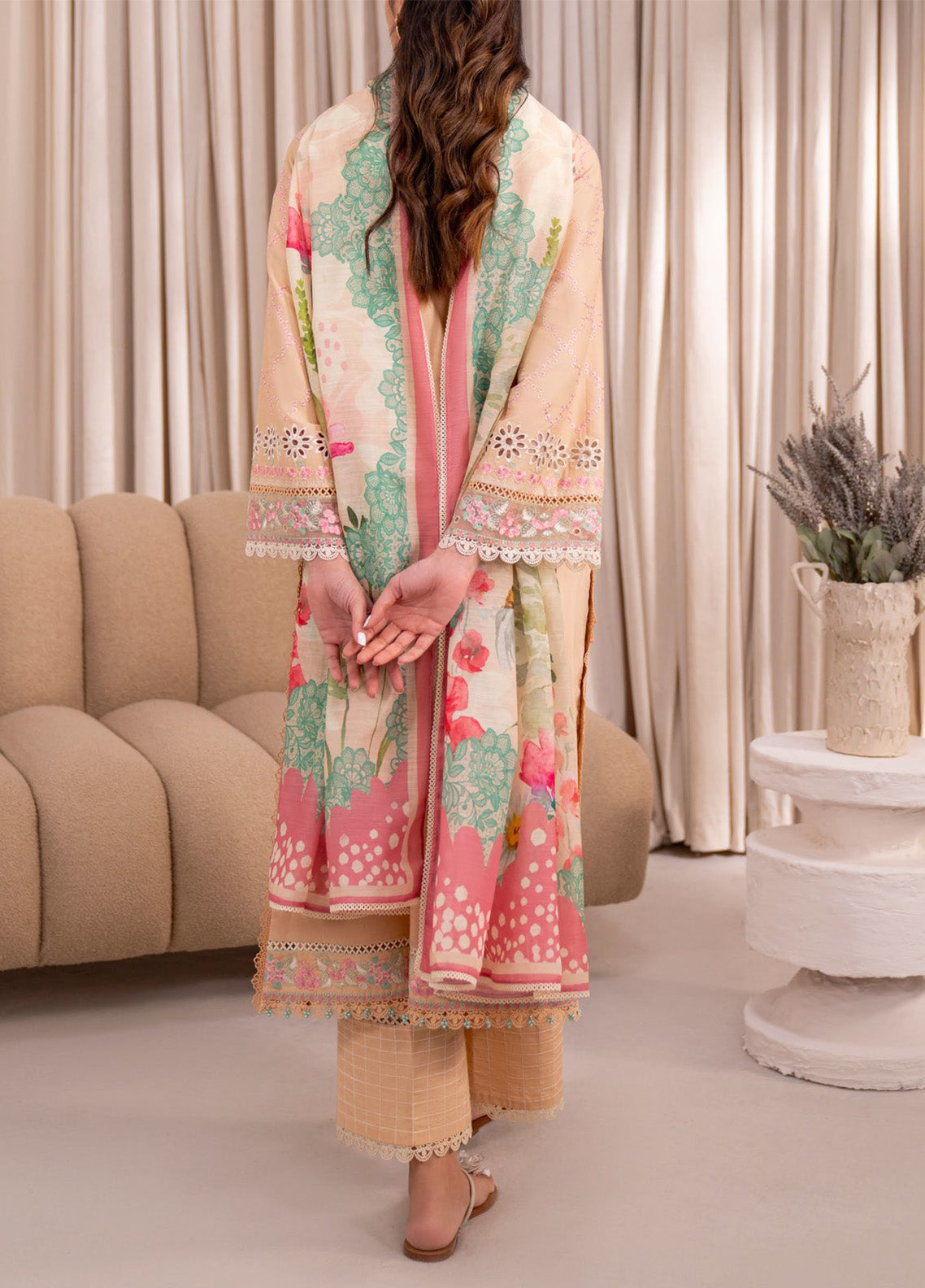 Azalea By Zavi Embroidered Lawn 3 Piece Unstitched Suit ZV25AL D-105 Azalea By Zavi Embroidered Lawn 3 Piece Unstitched Suit ZV25AL D-105