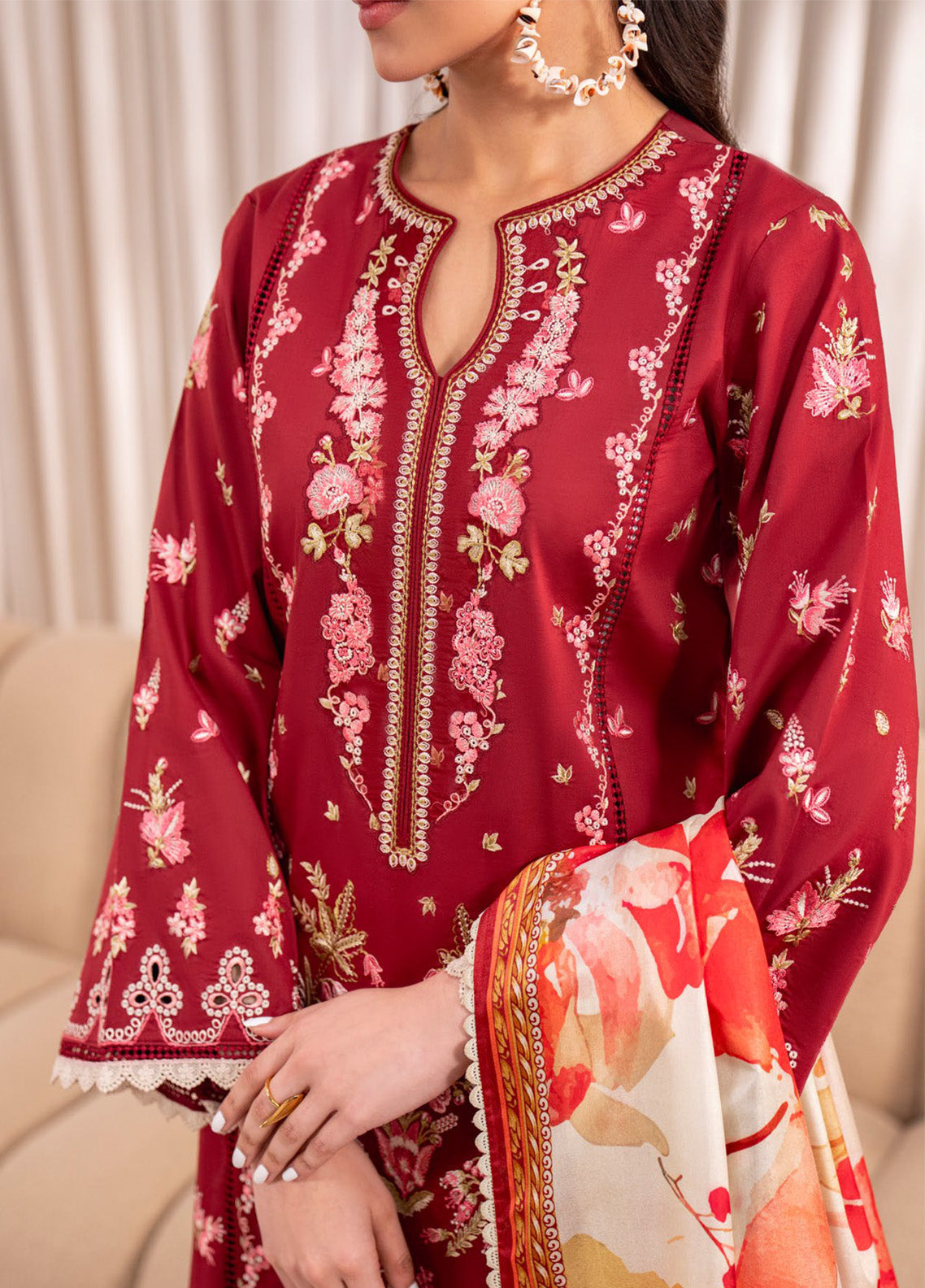 Azalea By Zavi Embroidered Lawn 3 Piece Unstitched Suit ZV25AL D-107 Azalea By Zavi Embroidered Lawn 3 Piece Unstitched Suit ZV25AL D-107