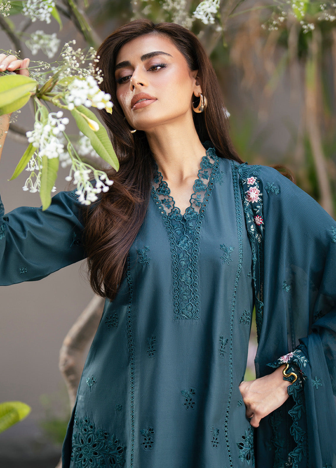 Azure Luxury Embroidered Lawn 3 Piece Unstitched Suit AZU25LL D-ENCHANTED PINE Azure Luxury Embroidered Lawn 3 Piece Unstitched Suit AZU25LL D-ENCHANTED PINE