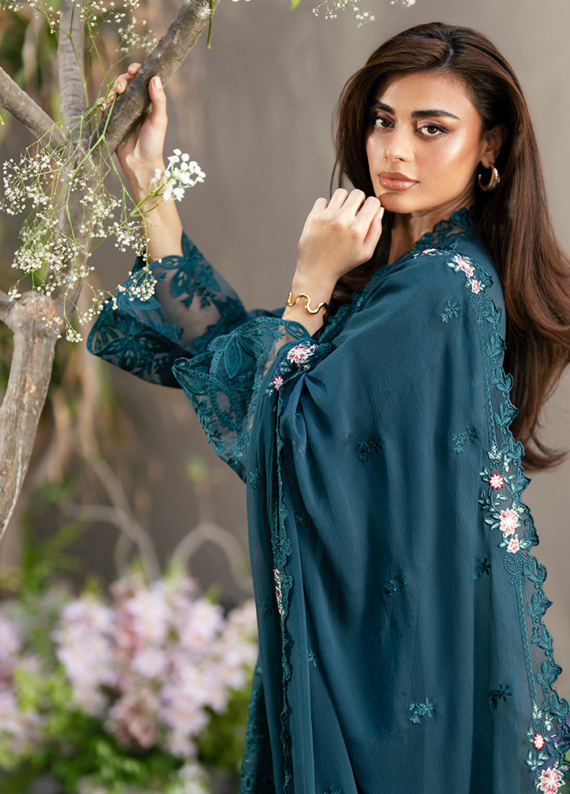 Azure Luxury Embroidered Lawn 3 Piece Unstitched Suit AZU25LL D-ENCHANTED PINE Azure Luxury Embroidered Lawn 3 Piece Unstitched Suit AZU25LL D-ENCHANTED PINE