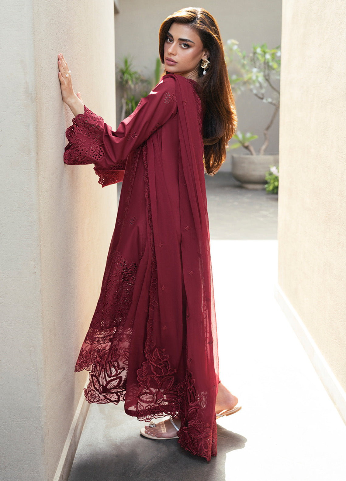 Azure Luxury Embroidered Lawn 3 Piece Unstitched Suit AZU25LL D-ROSSO ROYAL Azure Luxury Embroidered Lawn 3 Piece Unstitched Suit AZU25LL D-ROSSO ROYAL