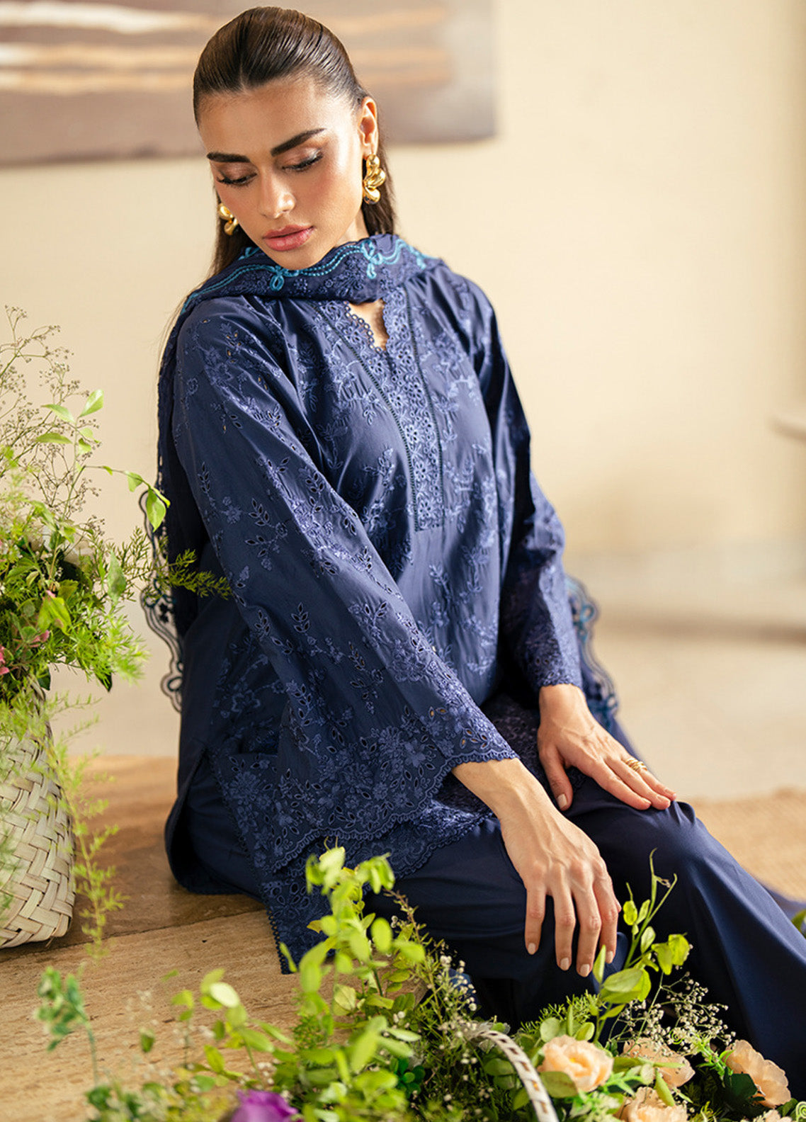 Azure Luxury Embroidered Lawn 3 Piece Unstitched Suit AZU25LL D-SAPPHIRE VEIL Azure Luxury Embroidered Lawn 3 Piece Unstitched Suit AZU25LL D-SAPPHIRE VEIL