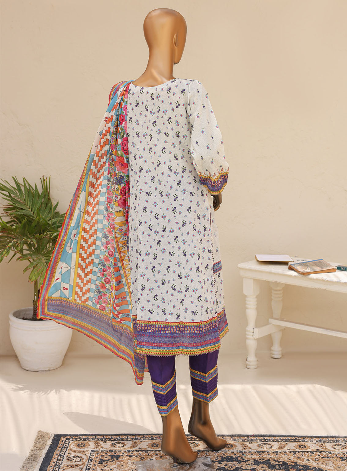 Bareera By MTF Digital Printed Mid Summer Lawn 3 Piece Unstitched Suit MTF24BV3 D-06 Bareera By MTF Digital Printed Mid Summer Lawn 3 Piece Unstitched Suit MTF24BV3 D-06