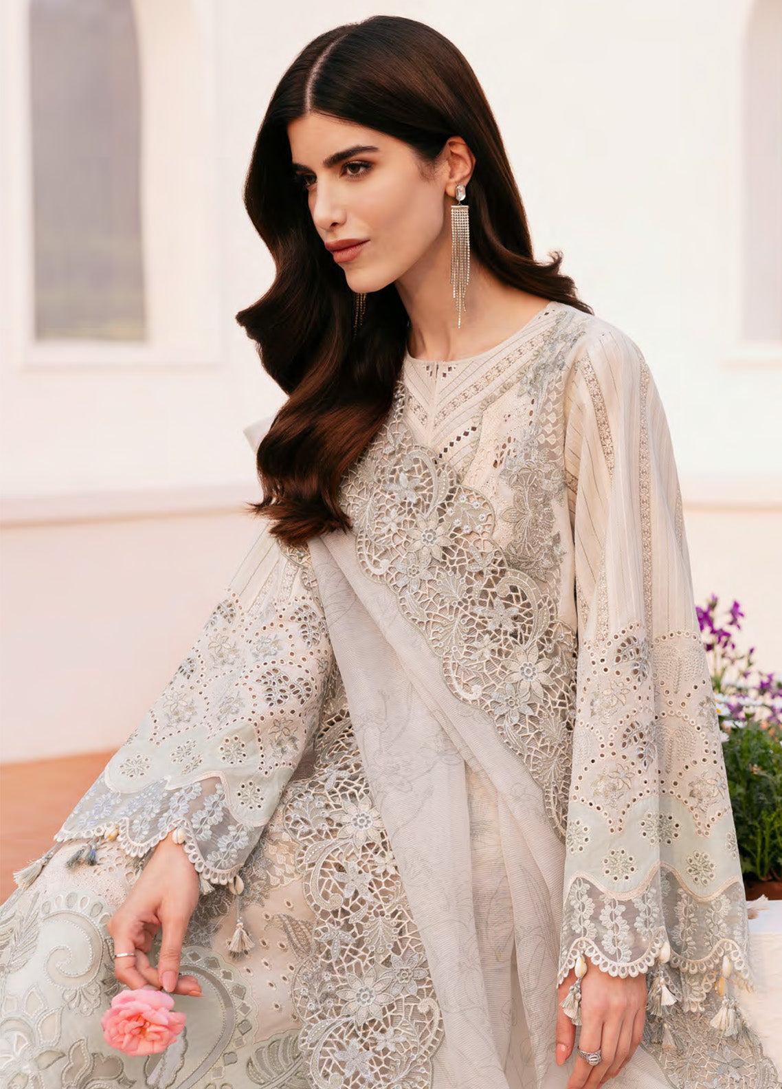 Baroque Embroidered Lawn 3 Piece Unstitched Suit BQ25EL D-04 Baroque Embroidered Lawn 3 Piece Unstitched Suit BQ25EL D-04