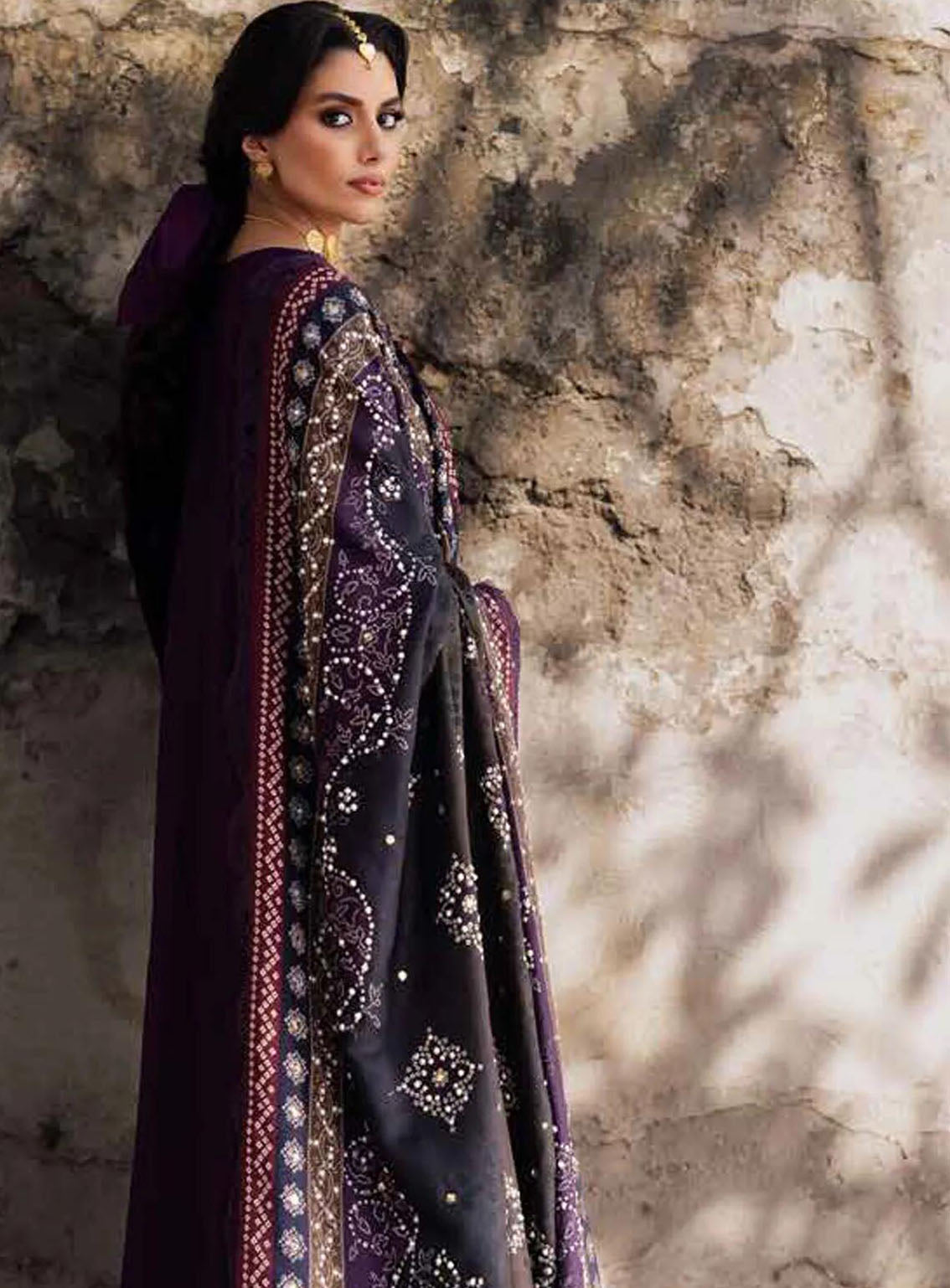 Bazaar By Nureh Embroidered Chikankari Khaddar 4 Piece Unstitched Suit NU24CW NE-115 Bazaar By Nureh Embroidered Chikankari Khaddar 4 Piece Unstitched Suit NU24CW NE-115