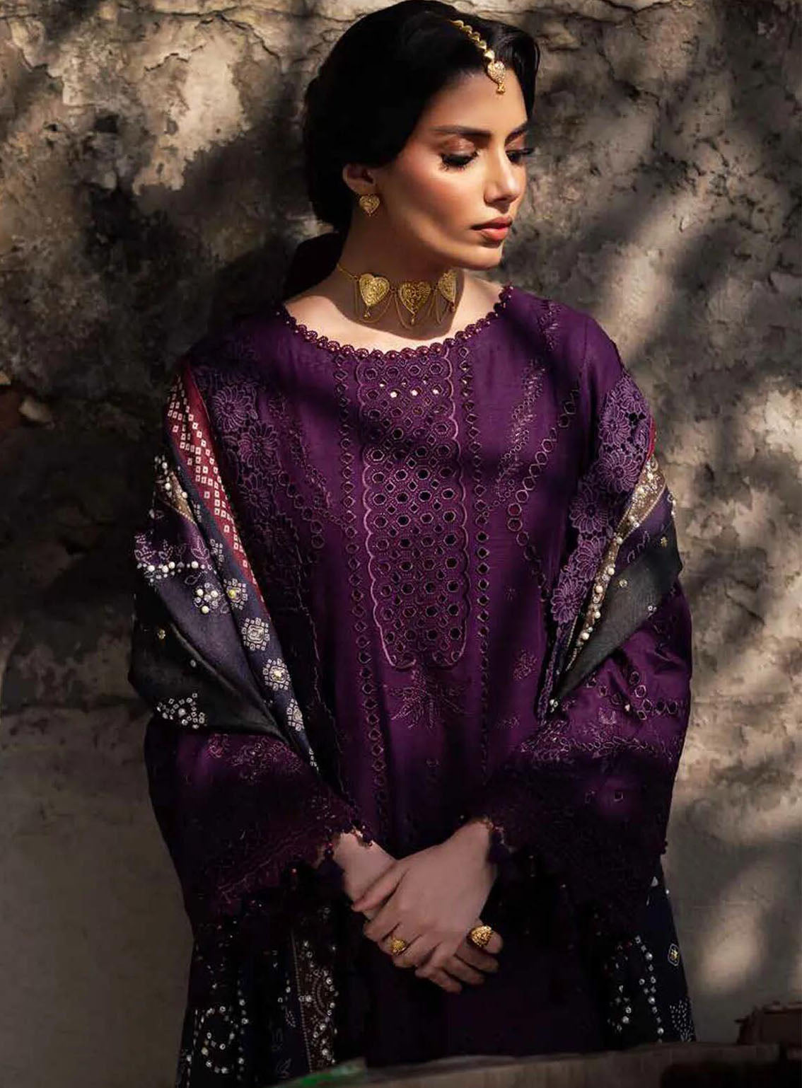 Bazaar By Nureh Embroidered Chikankari Khaddar 4 Piece Unstitched Suit NU24CW NE-115 Bazaar By Nureh Embroidered Chikankari Khaddar 4 Piece Unstitched Suit NU24CW NE-115