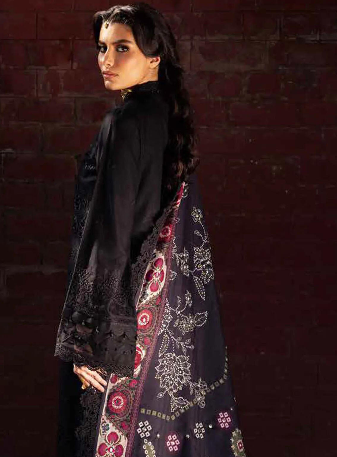 Bazaar By Nureh Embroidered Chikankari Khaddar 4 Piece Unstitched Suit NU24CW NE-117 Bazaar By Nureh Embroidered Chikankari Khaddar 4 Piece Unstitched Suit NU24CW NE-117