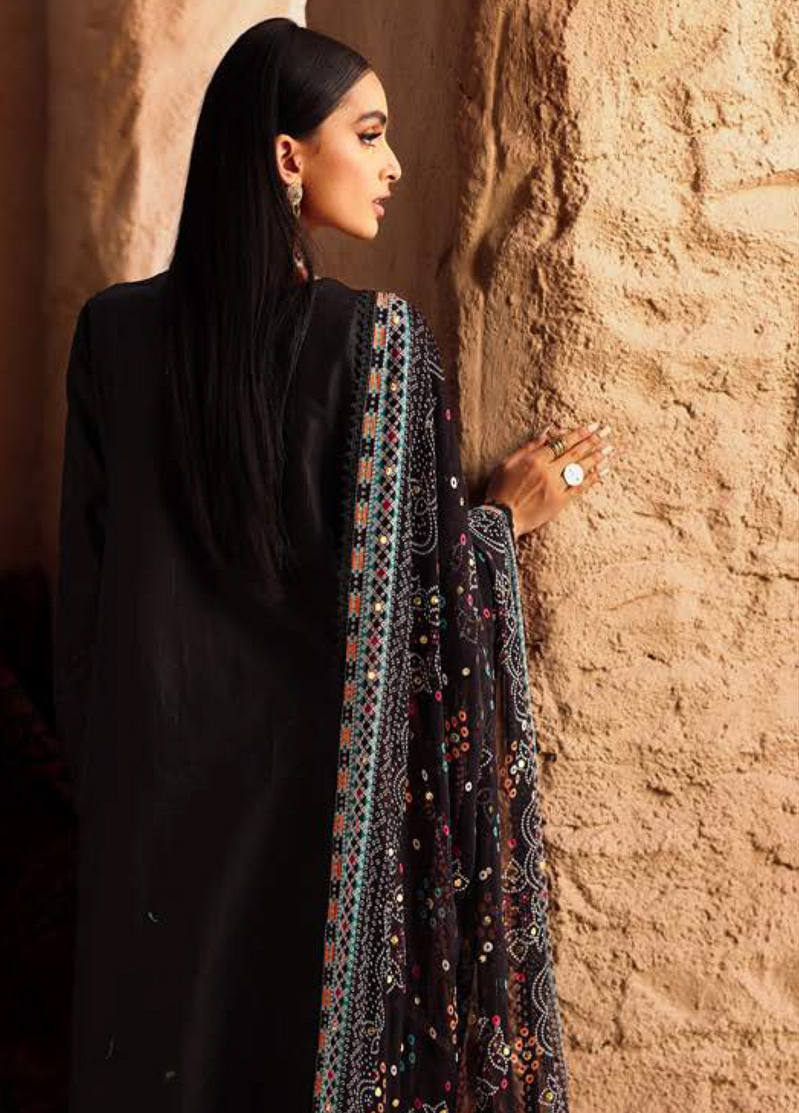 Bazaar By Nureh Embroidered Lawn 3 Piece Unstitched Suit NU25BCDL NE-162 Bazaar By Nureh Embroidered Lawn 3 Piece Unstitched Suit NU25BCDL NE-162