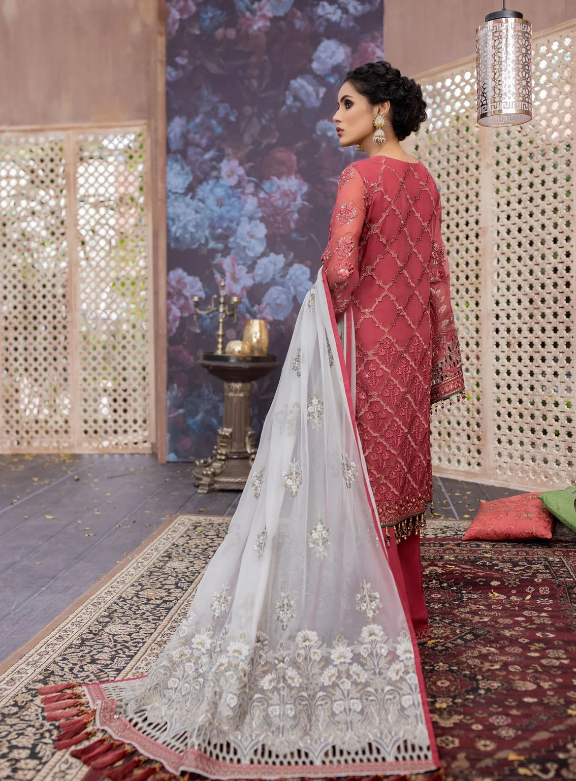 Best Of Flossie Luxury Embroidered Chiffon 3 Piece Unstitched Suit FS24LC D-302 Best Of Flossie Luxury Embroidered Chiffon 3 Piece Unstitched Suit FS24LC D-302