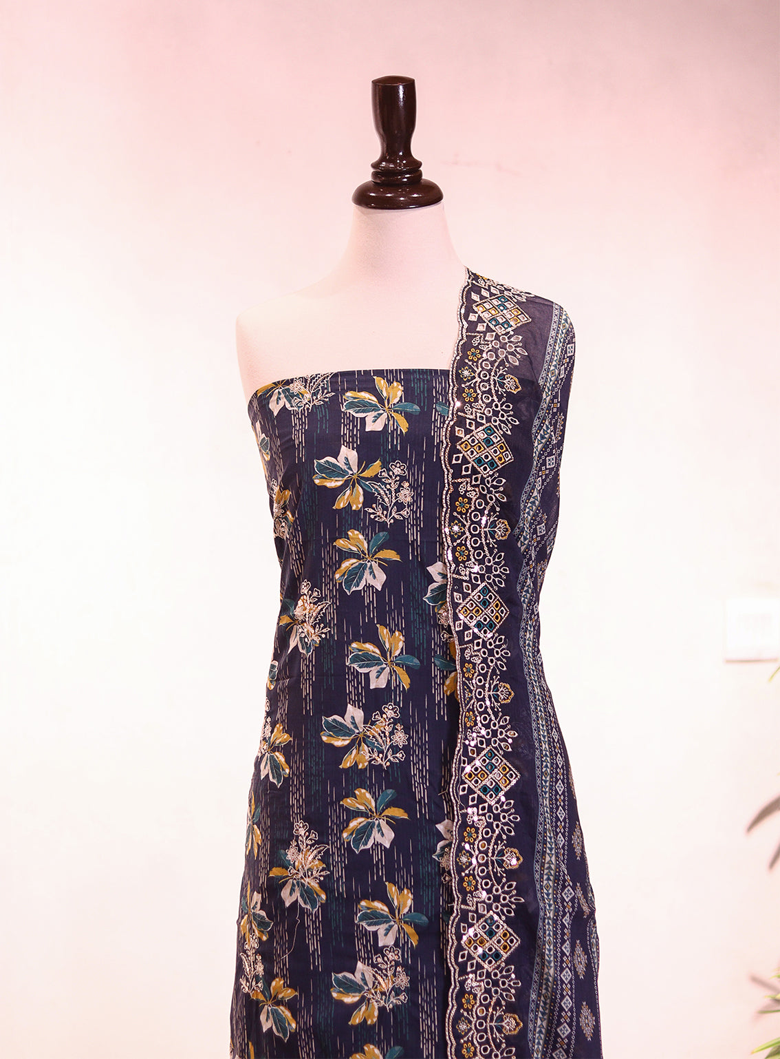 Bin Saeed Digital Embroidered Lawn 3 Piece Unstitched Suit BS26E D-010 Bin Saeed Digital Embroidered Lawn 3 Piece Unstitched Suit BS26E D-010