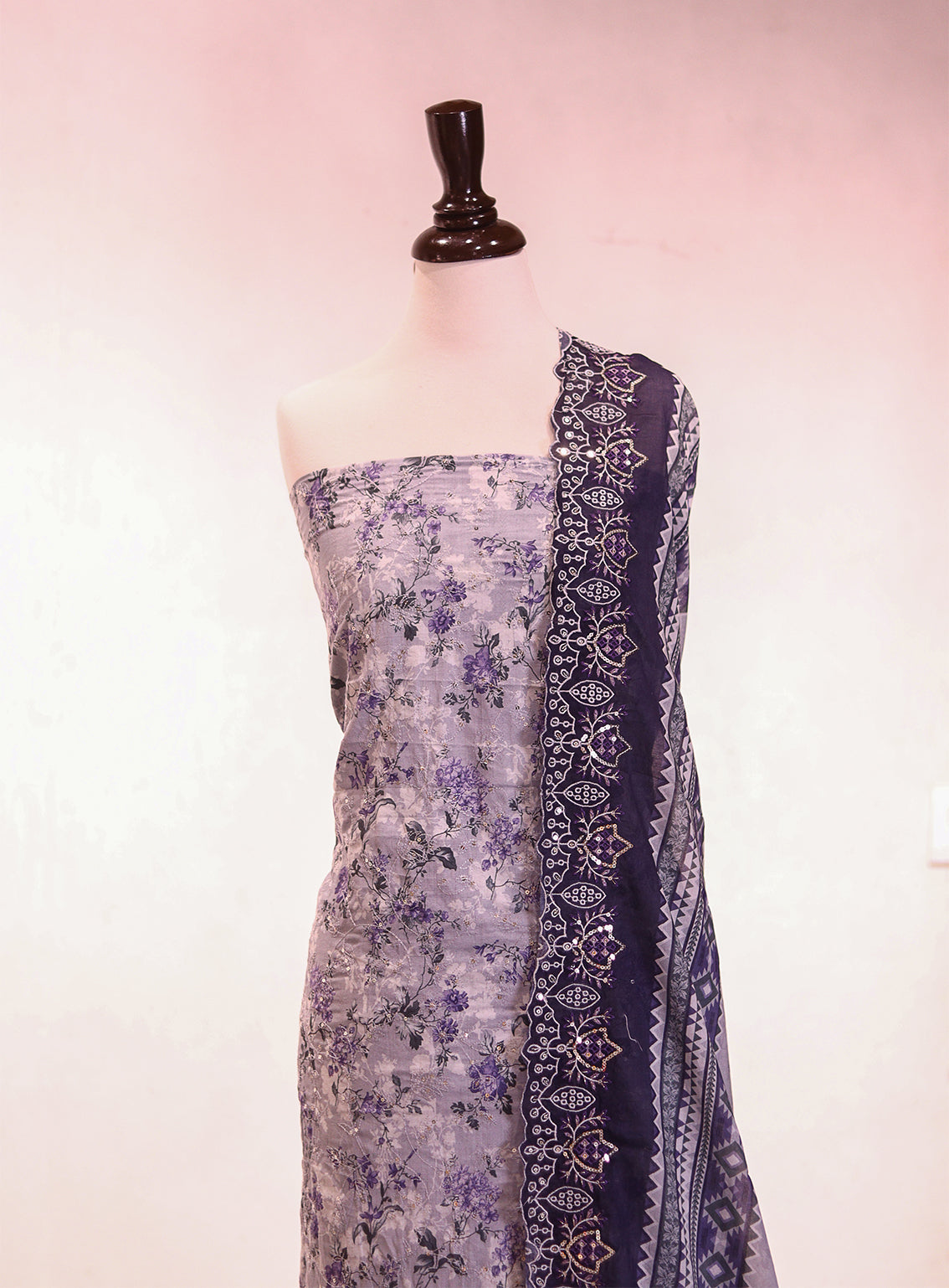 Bin Saeed Digital Embroidered Lawn 3 Piece Unstitched Suit BS26E D-028 Bin Saeed Digital Embroidered Lawn 3 Piece Unstitched Suit BS26E D-028