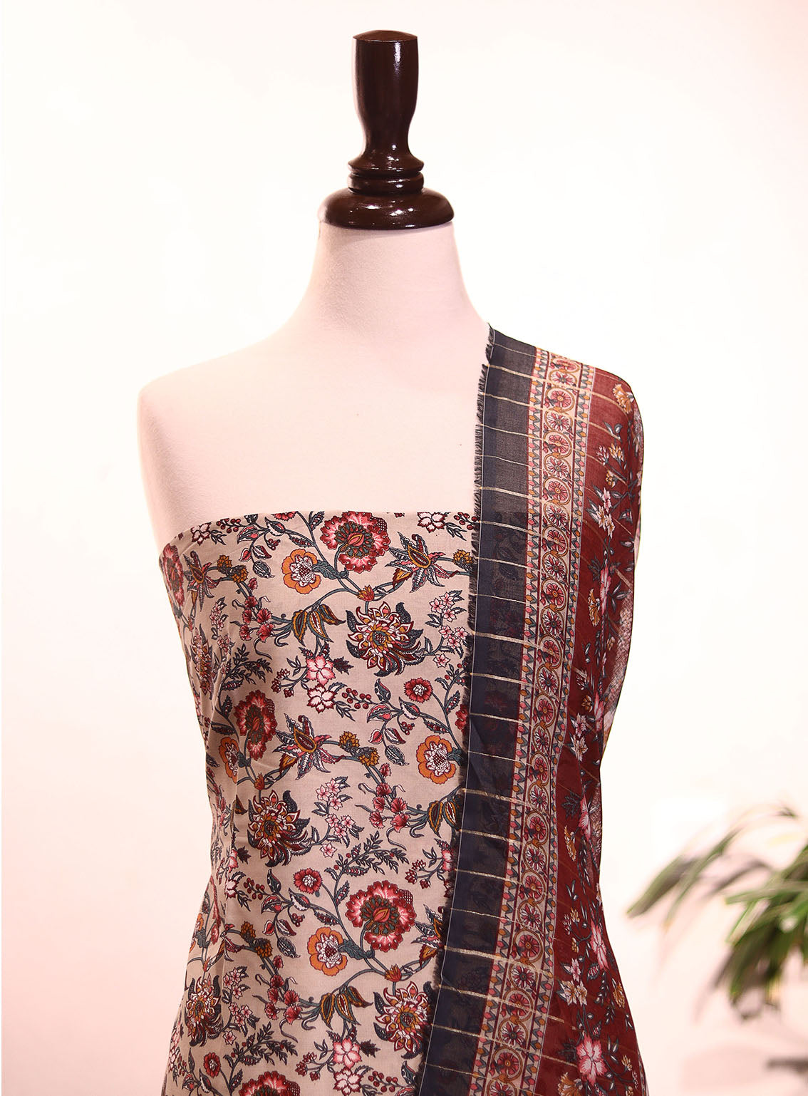 Bin Saeed Digital Printed Cotton 3 Piece Unstitched Suit BS25DPC D-ALL36 Bin Saeed Digital Printed Cotton 3 Piece Unstitched Suit BS25DPC D-ALL36