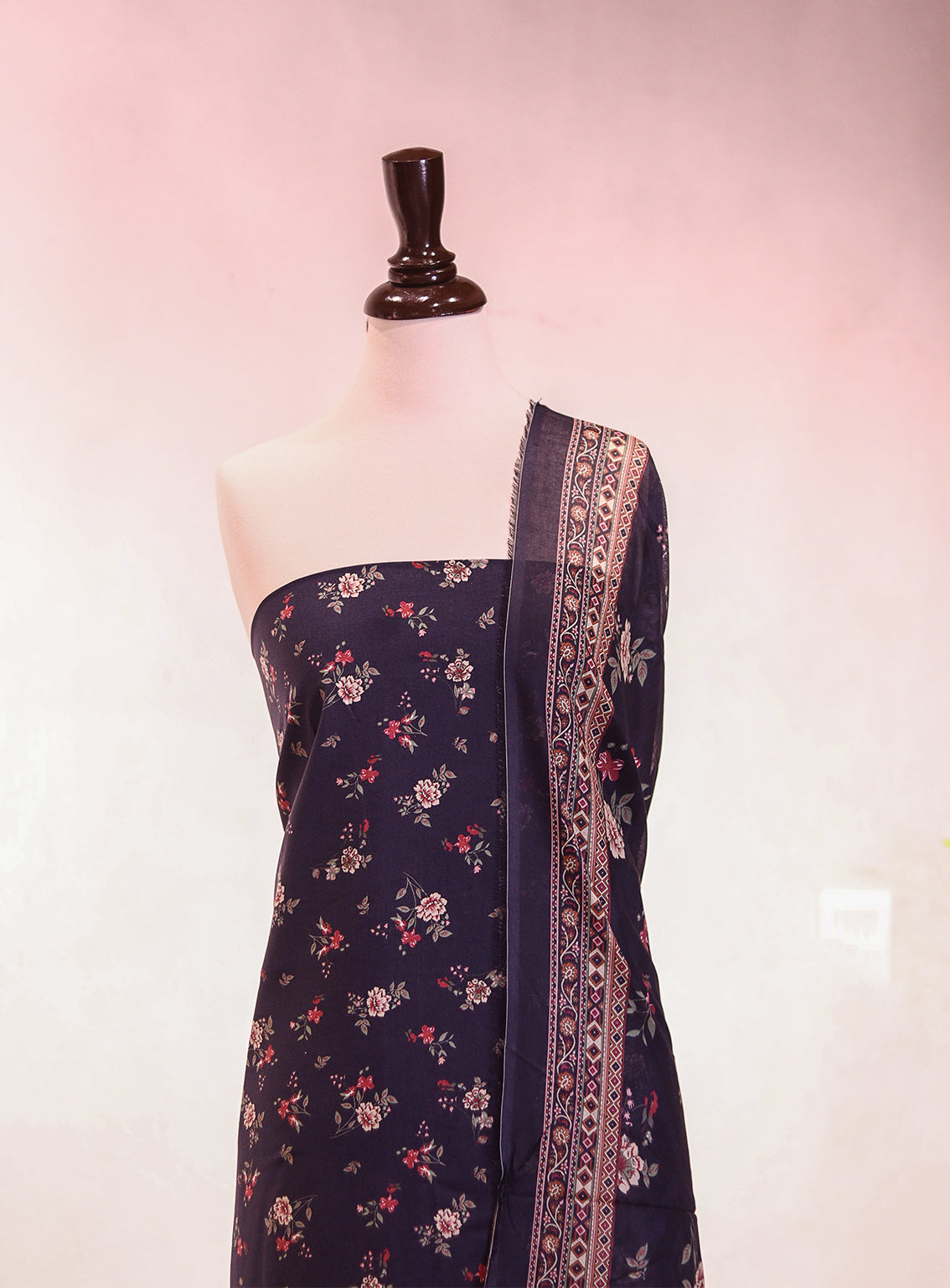 Bin Saeed Digital Printed Lawn 3 Piece Unstitched Suit BS26P D-ALL05 Bin Saeed Digital Printed Lawn 3 Piece Unstitched Suit BS26P D-ALL05