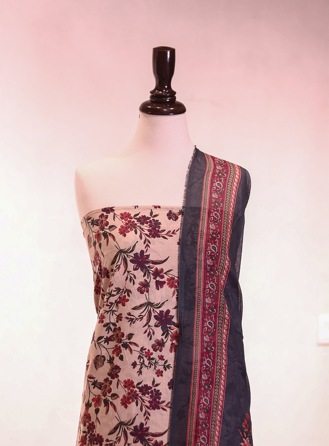 Bin Saeed Digital Printed Lawn 3 Piece Unstitched Suit BS26P D-ALL06 Bin Saeed Digital Printed Lawn 3 Piece Unstitched Suit BS26P D-ALL06