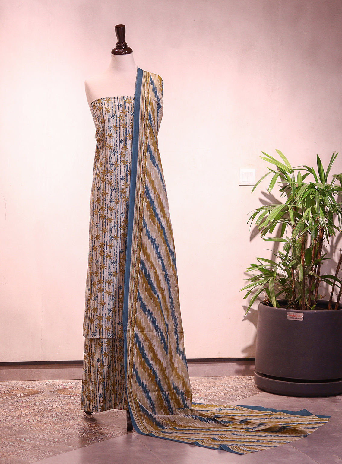 Bin Saeed Digital Printed Lawn 3 Piece Unstitched Suit BS26P D-ALL09 Bin Saeed Digital Printed Lawn 3 Piece Unstitched Suit BS26P D-ALL09