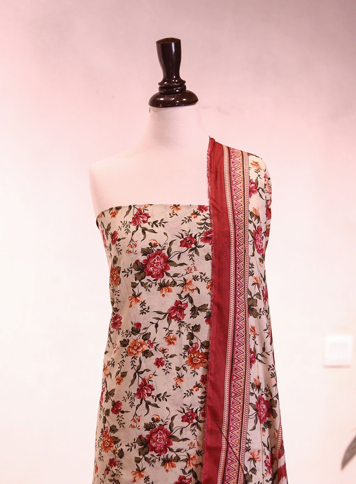 Bin Saeed Digital Printed Lawn 3 Piece Unstitched Suit BS26P D-ALL11 Bin Saeed Digital Printed Lawn 3 Piece Unstitched Suit BS26P D-ALL11