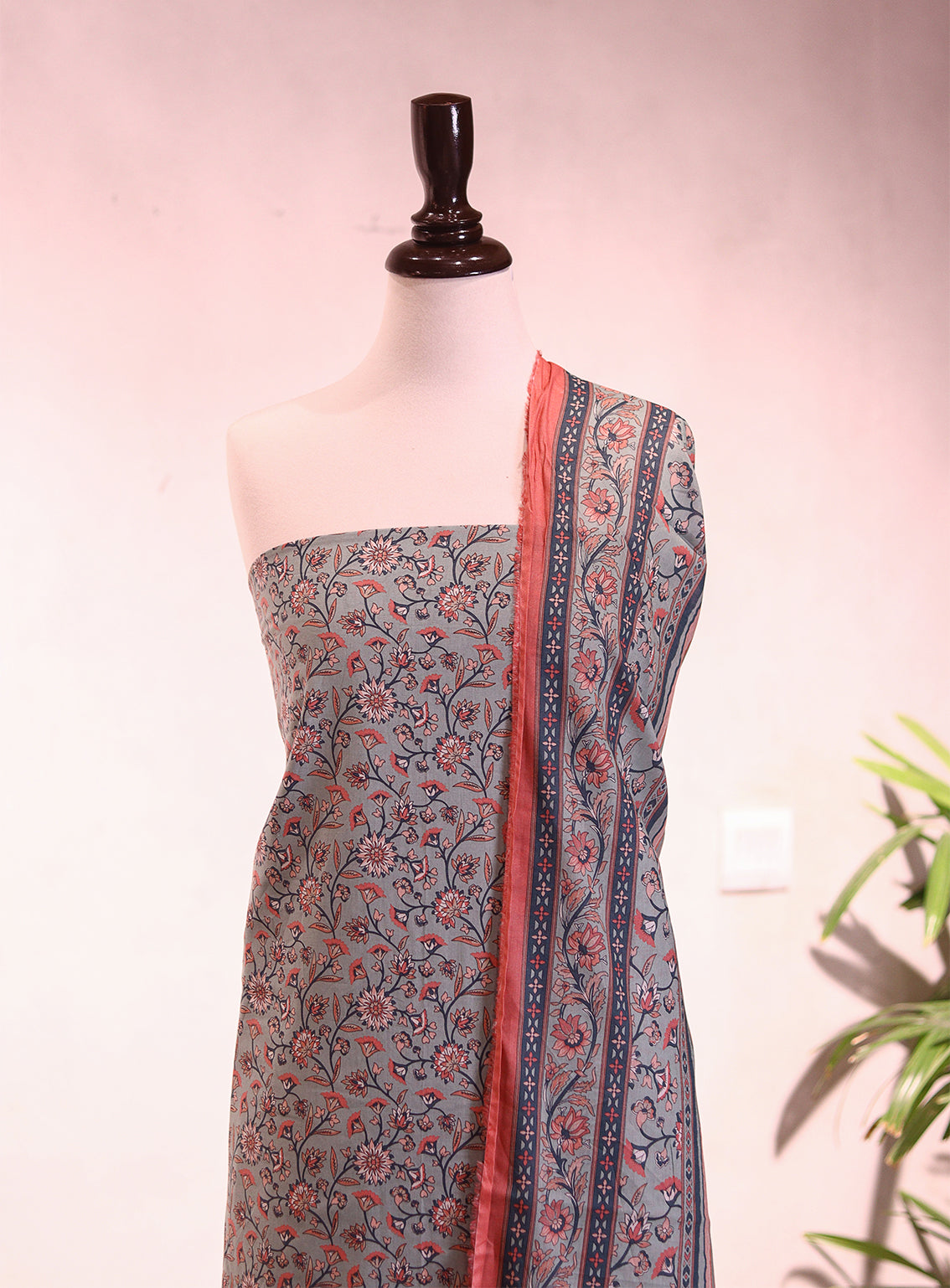 Bin Saeed Digital Printed Lawn 3 Piece Unstitched Suit BS26P D-ALL12 Bin Saeed Digital Printed Lawn 3 Piece Unstitched Suit BS26P D-ALL12