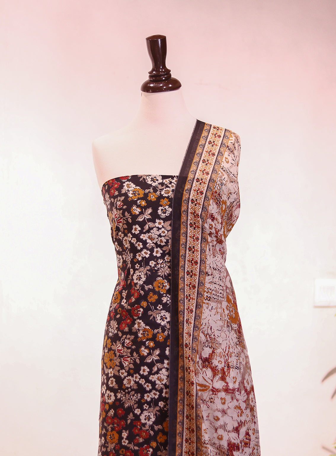 Bin Saeed Digital Printed Lawn 3 Piece Unstitched Suit BS26P D-ALL16 Bin Saeed Digital Printed Lawn 3 Piece Unstitched Suit BS26P D-ALL16