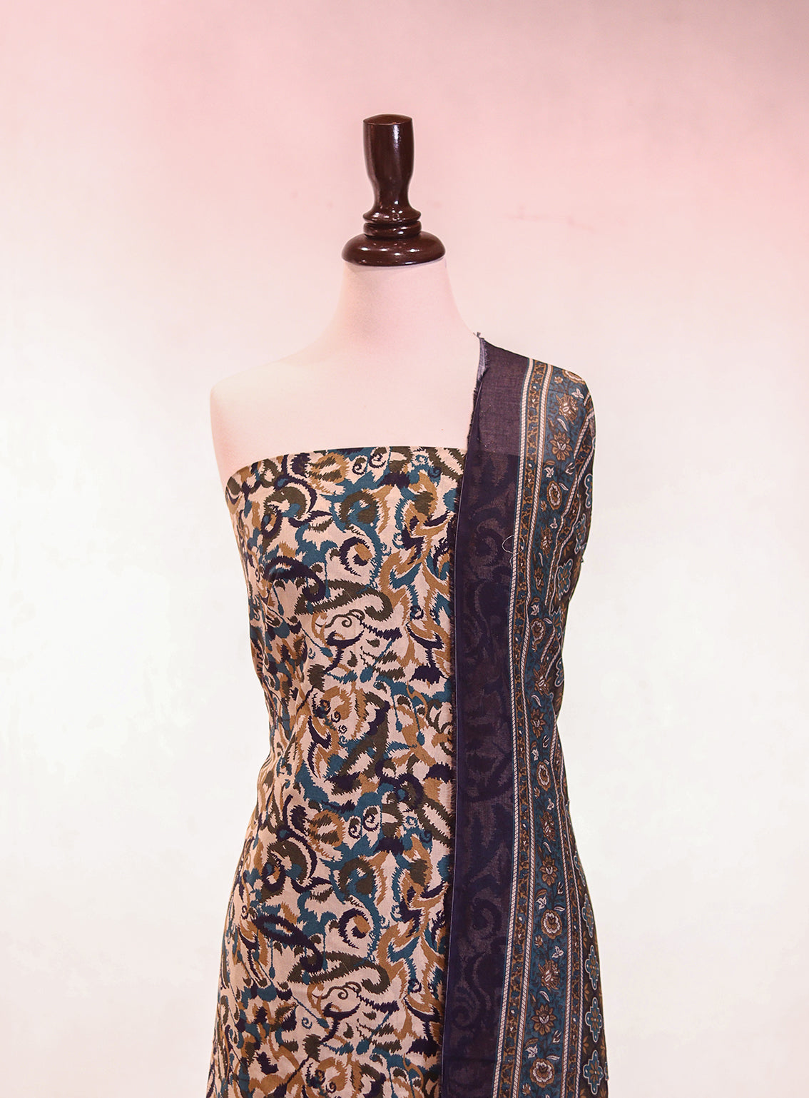 Bin Saeed Digital Printed Lawn 3 Piece Unstitched Suit BS26P D-ALL17 Bin Saeed Digital Printed Lawn 3 Piece Unstitched Suit BS26P D-ALL17