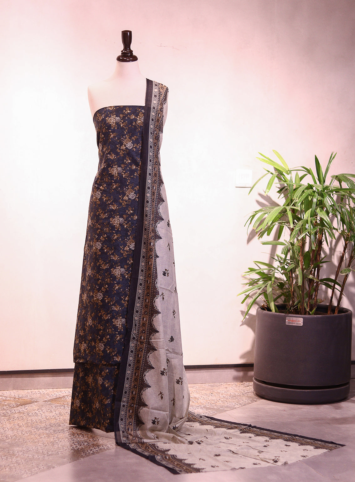 Bin Saeed Digital Printed Lawn 3 Piece Unstitched Suit BS26P D-ALL20 Bin Saeed Digital Printed Lawn 3 Piece Unstitched Suit BS26P D-ALL20