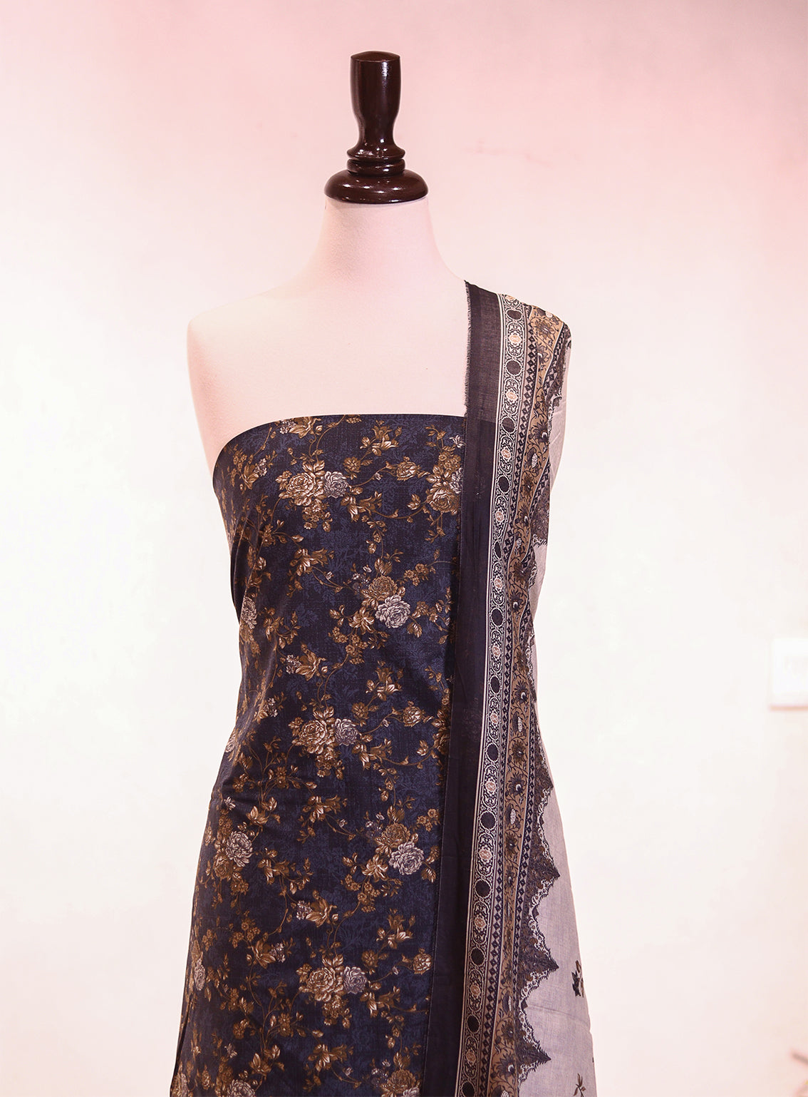 Bin Saeed Digital Printed Lawn 3 Piece Unstitched Suit BS26P D-ALL20 Bin Saeed Digital Printed Lawn 3 Piece Unstitched Suit BS26P D-ALL20