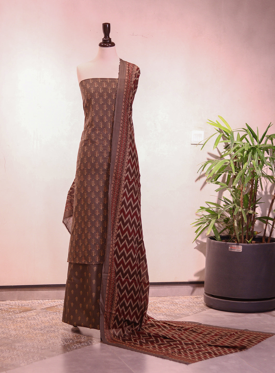 Bin Saeed Digital Printed Lawn 3 Piece Unstitched Suit BS26P D-ALL27 Bin Saeed Digital Printed Lawn 3 Piece Unstitched Suit BS26P D-ALL27