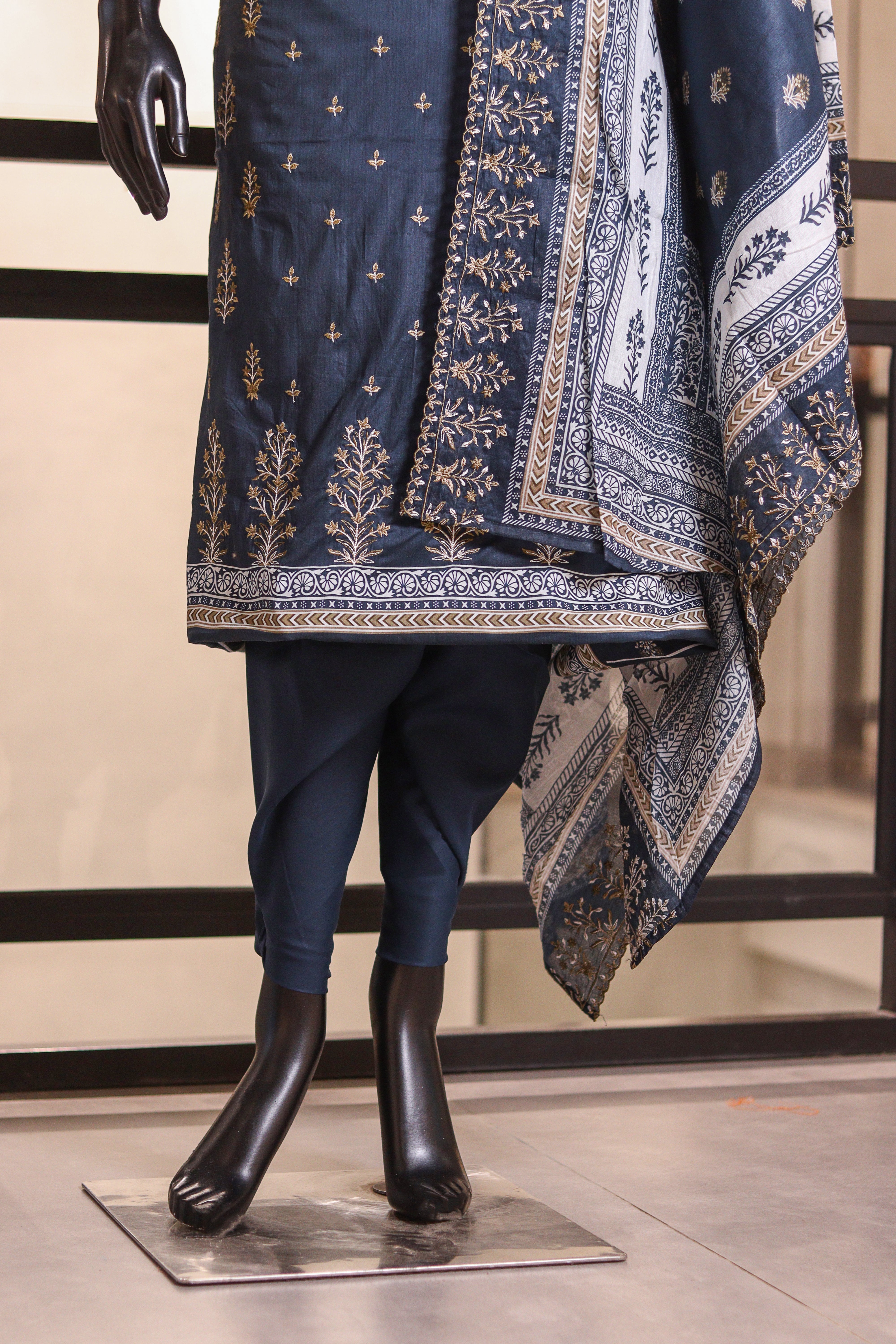 Bin Saeed Embroidered Cotton 3 Piece Unstitched Suit BS24EC D-10 Bin Saeed Embroidered Cotton 3 Piece Unstitched Suit BS24EC D-10