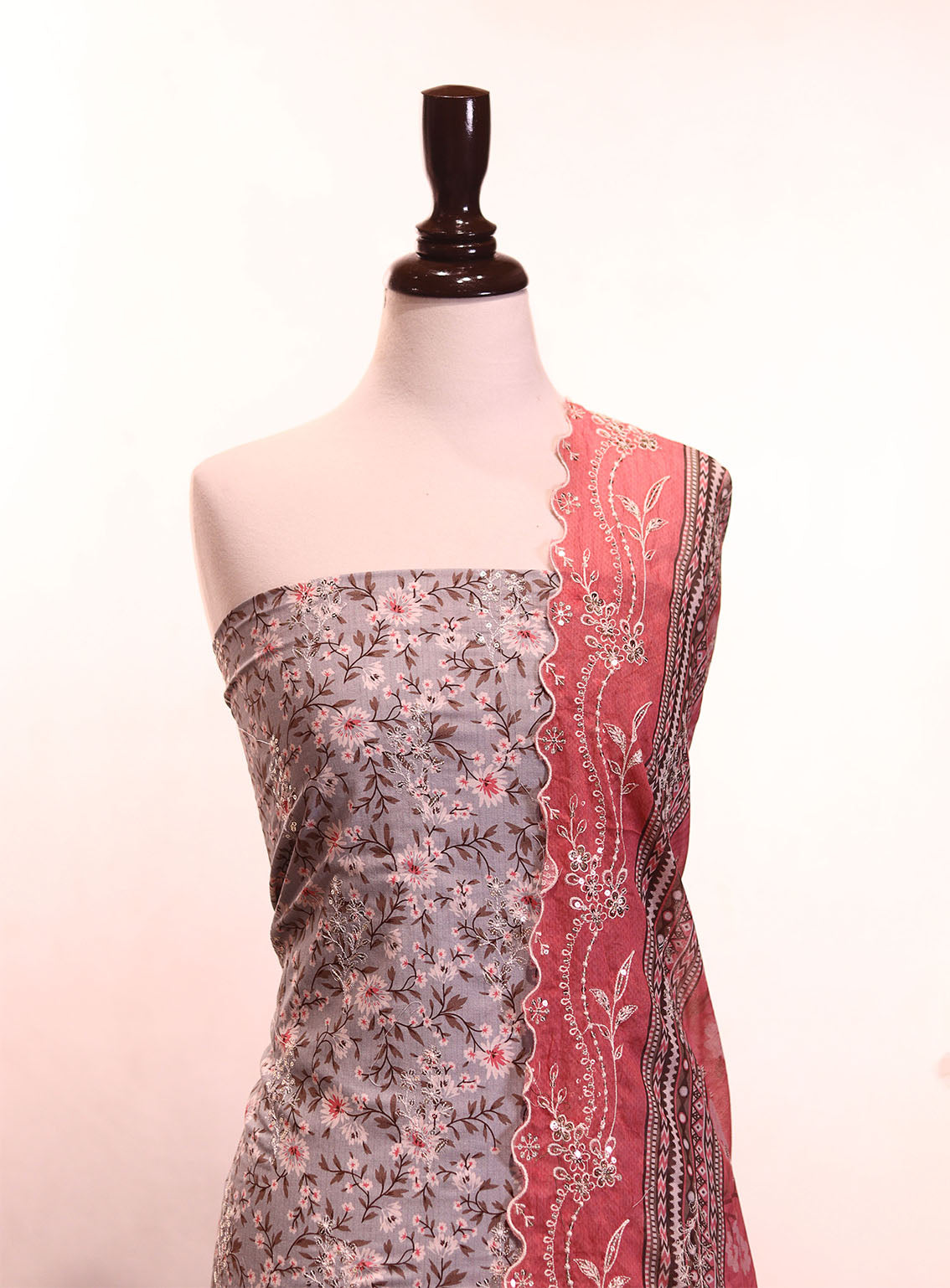 Bin Saeed Embroidered Cotton 3 Piece Unstitched Suit BS25EL D-34 Bin Saeed Embroidered Cotton 3 Piece Unstitched Suit BS25EL D-34