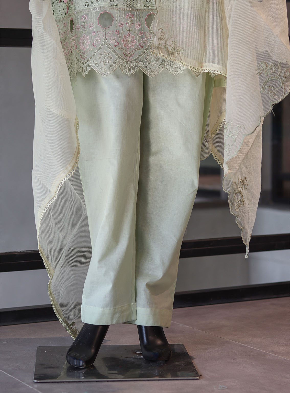 Bin Saeed Festive Digital Embroidered Lawn 3 Piece Stitched Suit - BS24FEL D-09 Bin Saeed Festive Digital Embroidered Lawn 3 Piece Stitched Suit - BS24FEL D-09