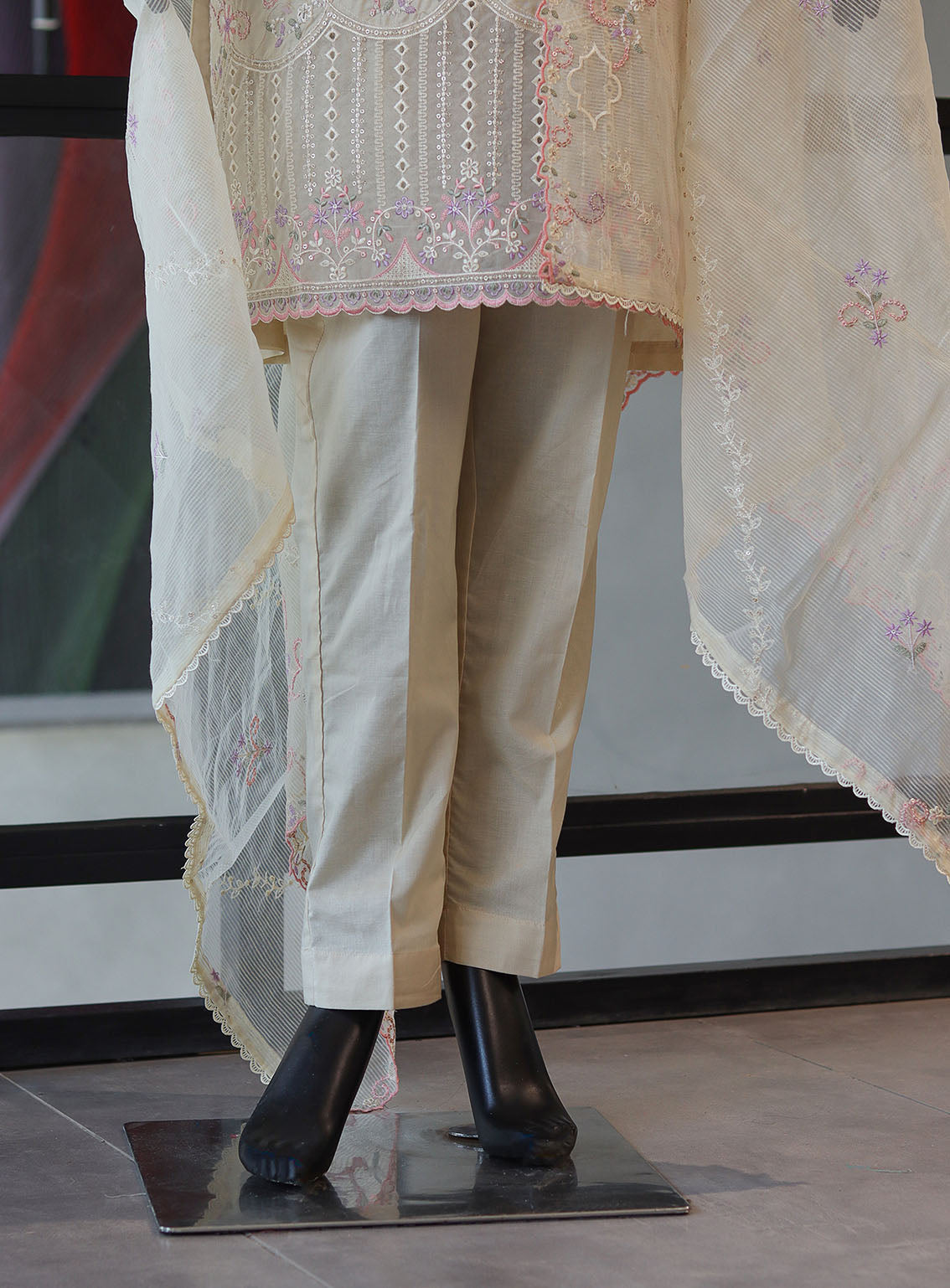 Bin Saeed Festive Digital Embroidered Lawn 3 Piece Stitched Suit - BS24FEL D-14 Bin Saeed Festive Digital Embroidered Lawn 3 Piece Stitched Suit - BS24FEL D-14