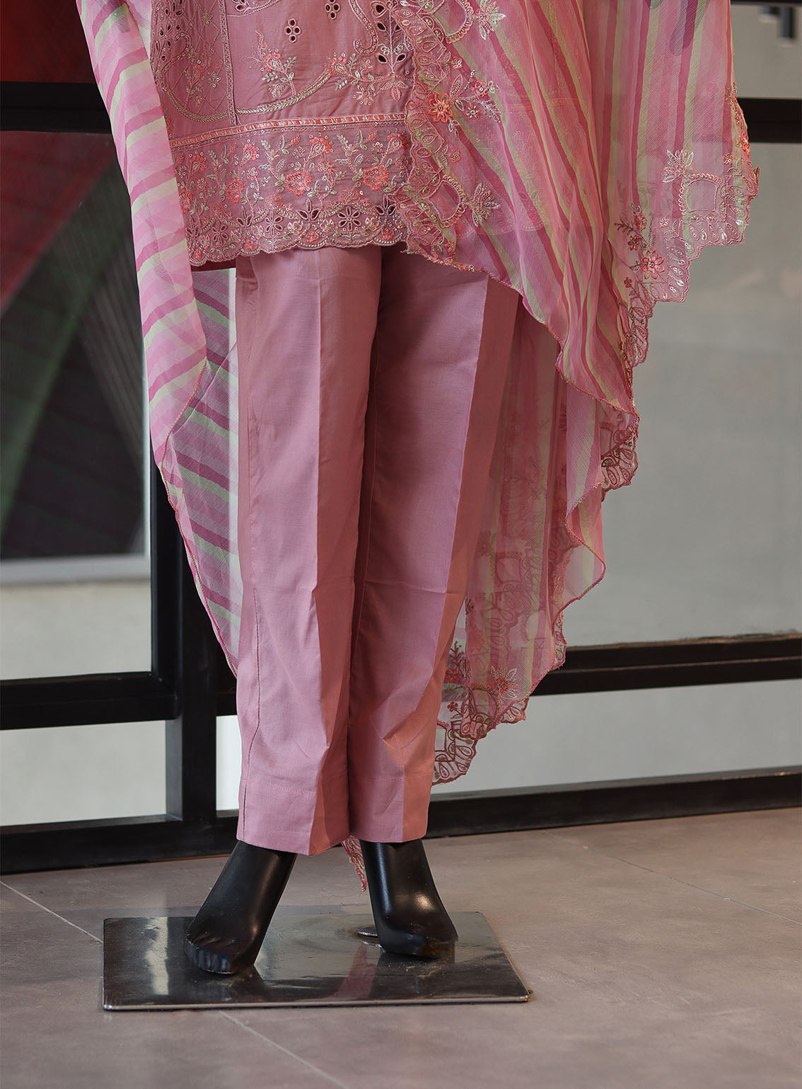 Bin Saeed Festive Digital Embroidered Lawn 3 Piece Stitched Suit - BS24FEL D-15 Bin Saeed Festive Digital Embroidered Lawn 3 Piece Stitched Suit - BS24FEL D-15