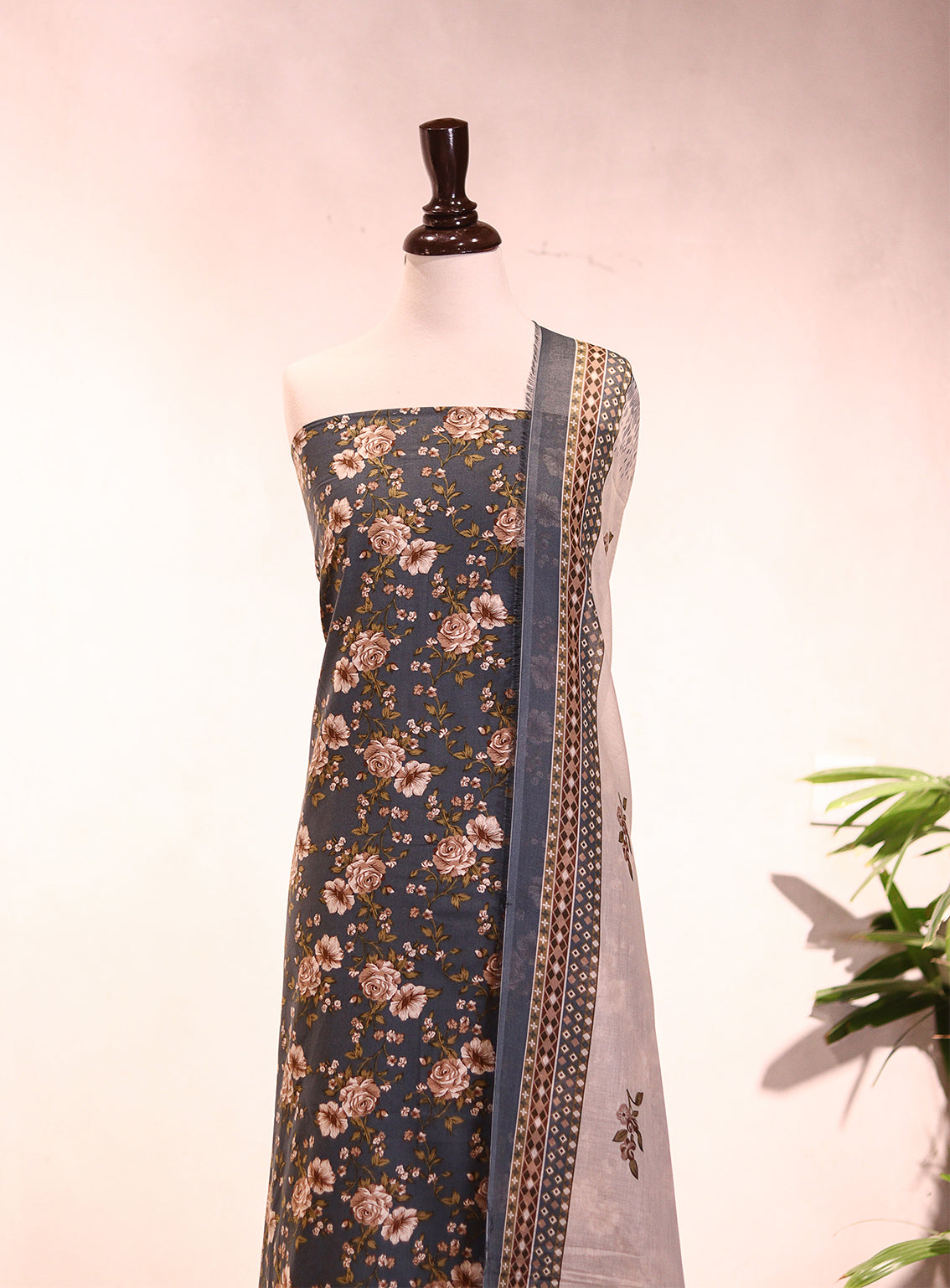 Bin Saeed Printed Lawn 3 Piece Unstitched Suit BS26PL D-158 Bin Saeed Printed Lawn 3 Piece Unstitched Suit BS26PL D-158