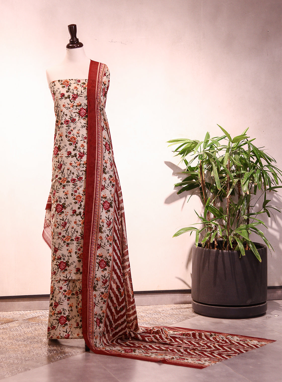 Bin Saeed Printed Lawn 3 Piece Unstitched Suit BS26PL D-ALL43 Bin Saeed Printed Lawn 3 Piece Unstitched Suit BS26PL D-ALL43