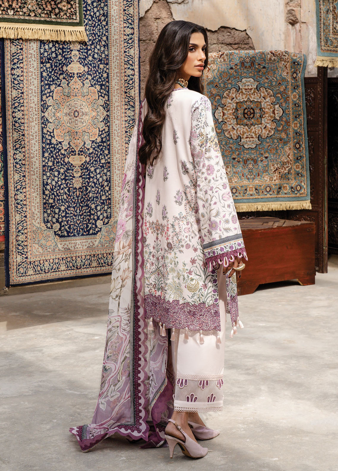 Bliss By Jade Embroidered Lawn 3 Piece Unstitched Suit JD26BL D-20867 Bliss By Jade Embroidered Lawn 3 Piece Unstitched Suit JD26BL D-20867