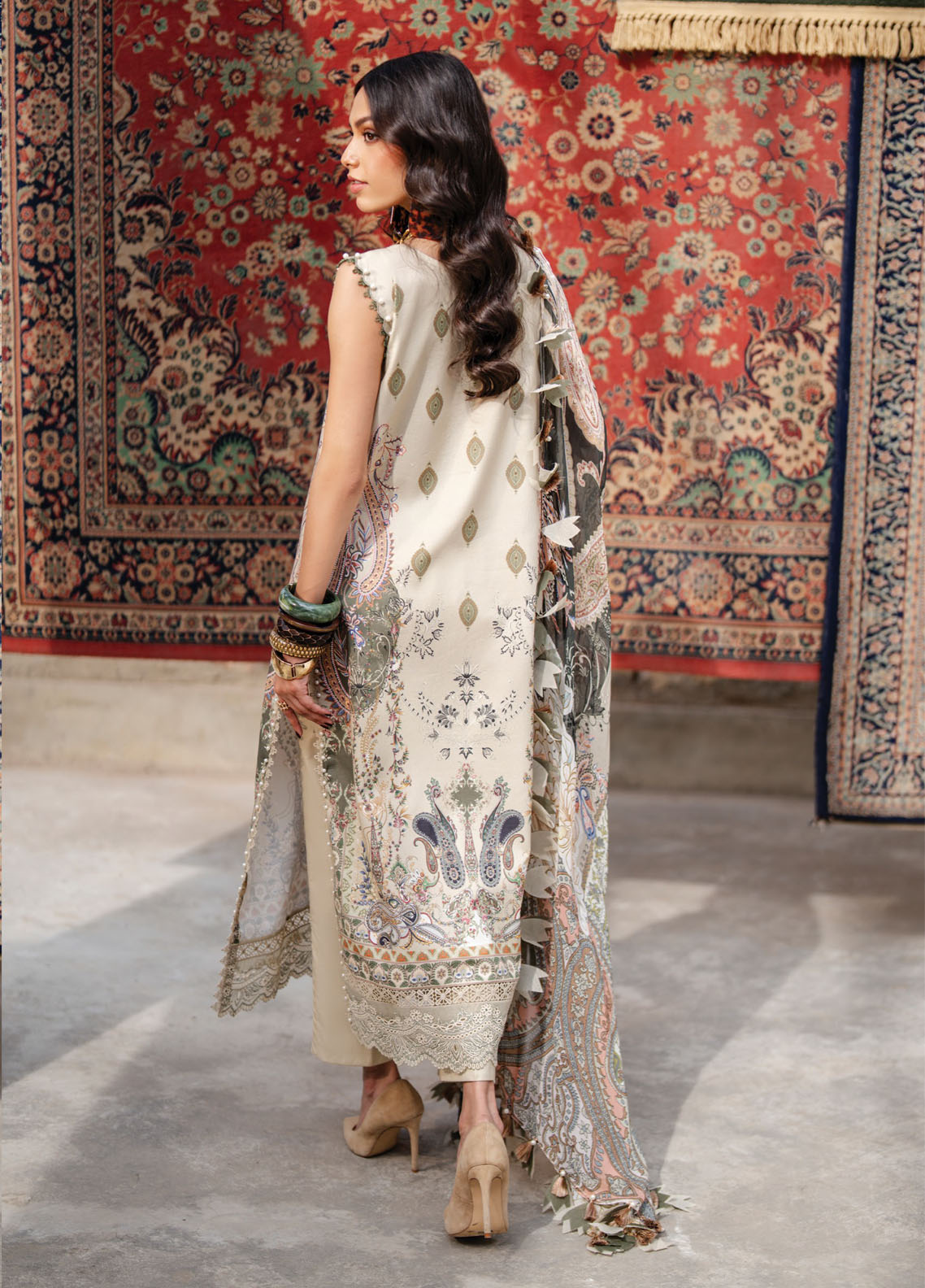 Bliss By Jade Embroidered Lawn 3 Piece Unstitched Suit JD26BL D-20872 Bliss By Jade Embroidered Lawn 3 Piece Unstitched Suit JD26BL D-20872