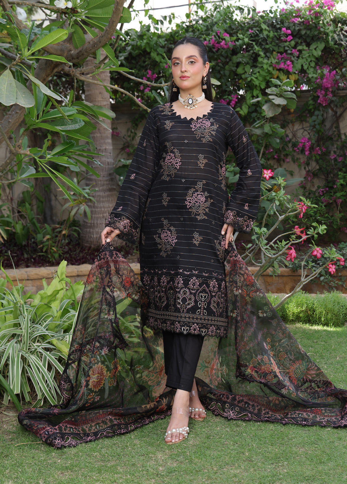 Bunai By Schick Embroidered Doriya Dobby Lawn 3 Piece Unstitched Suit SDH25BV2 DDL-04 Bunai By Schick Embroidered Doriya Dobby Lawn 3 Piece Unstitched Suit SDH25BV2 DDL-04