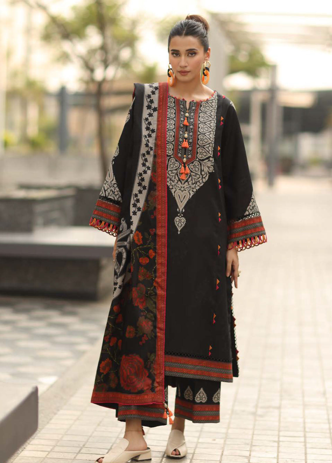 C-Prints By Charizma Printed Staple Linen 3 Piece Unstitched Suit CH25CPV2 D-CPW-15 C-Prints By Charizma Printed Staple Linen 3 Piece Unstitched Suit CH25CPV2 D-CPW-15