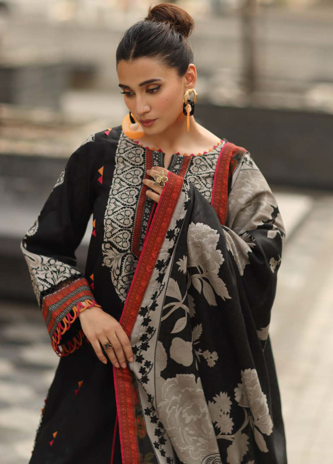 C-Prints By Charizma Printed Staple Linen 3 Piece Unstitched Suit CH25CPV2 D-CPW-15 C-Prints By Charizma Printed Staple Linen 3 Piece Unstitched Suit CH25CPV2 D-CPW-15