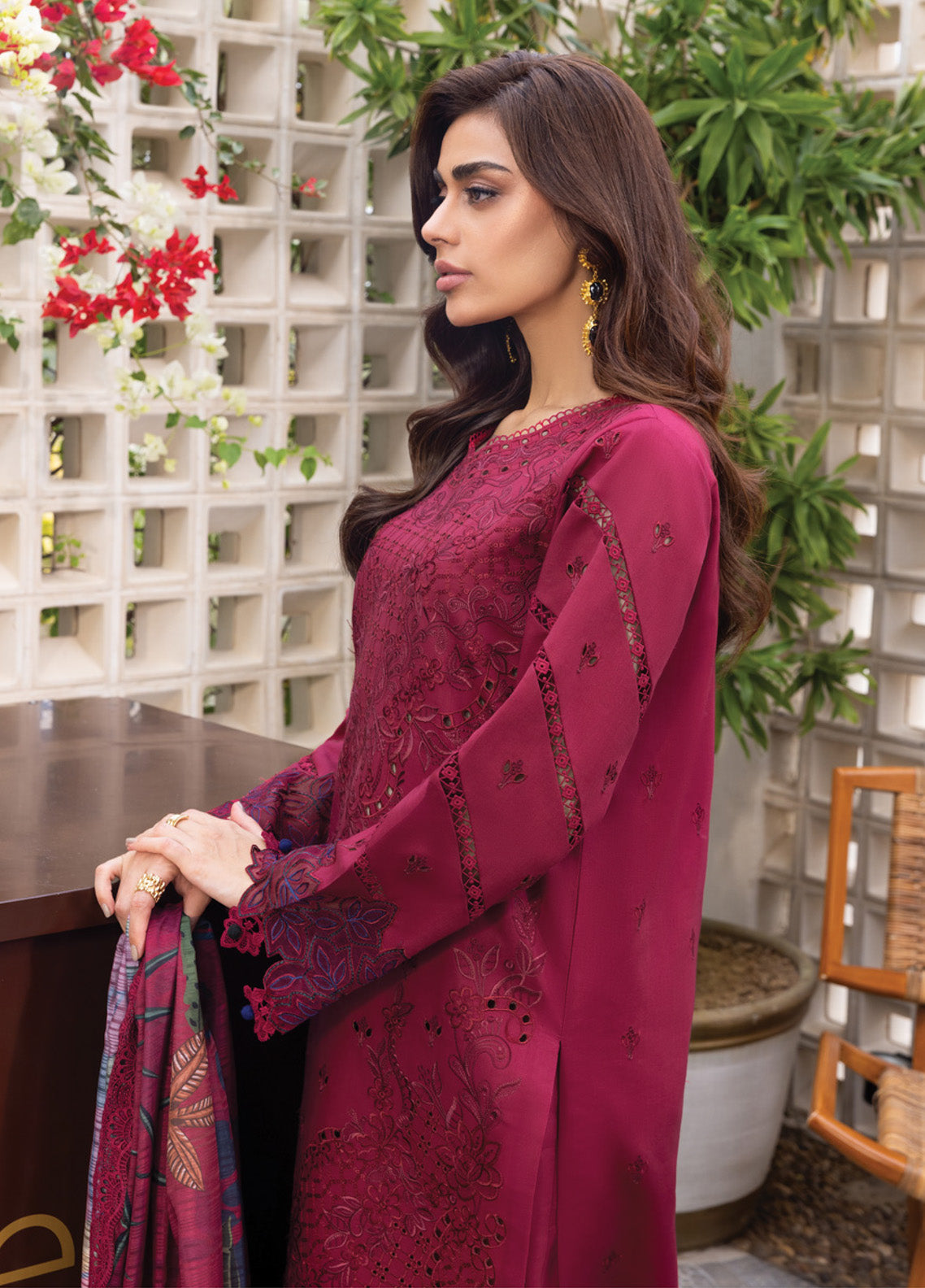 Carnation By Rang Rasiya Embroidered Lawn 3 Piece Unstitched Suit RR25CLFE D-07 ARIA Carnation By Rang Rasiya Embroidered Lawn 3 Piece Unstitched Suit RR25CLFE D-07 ARIA