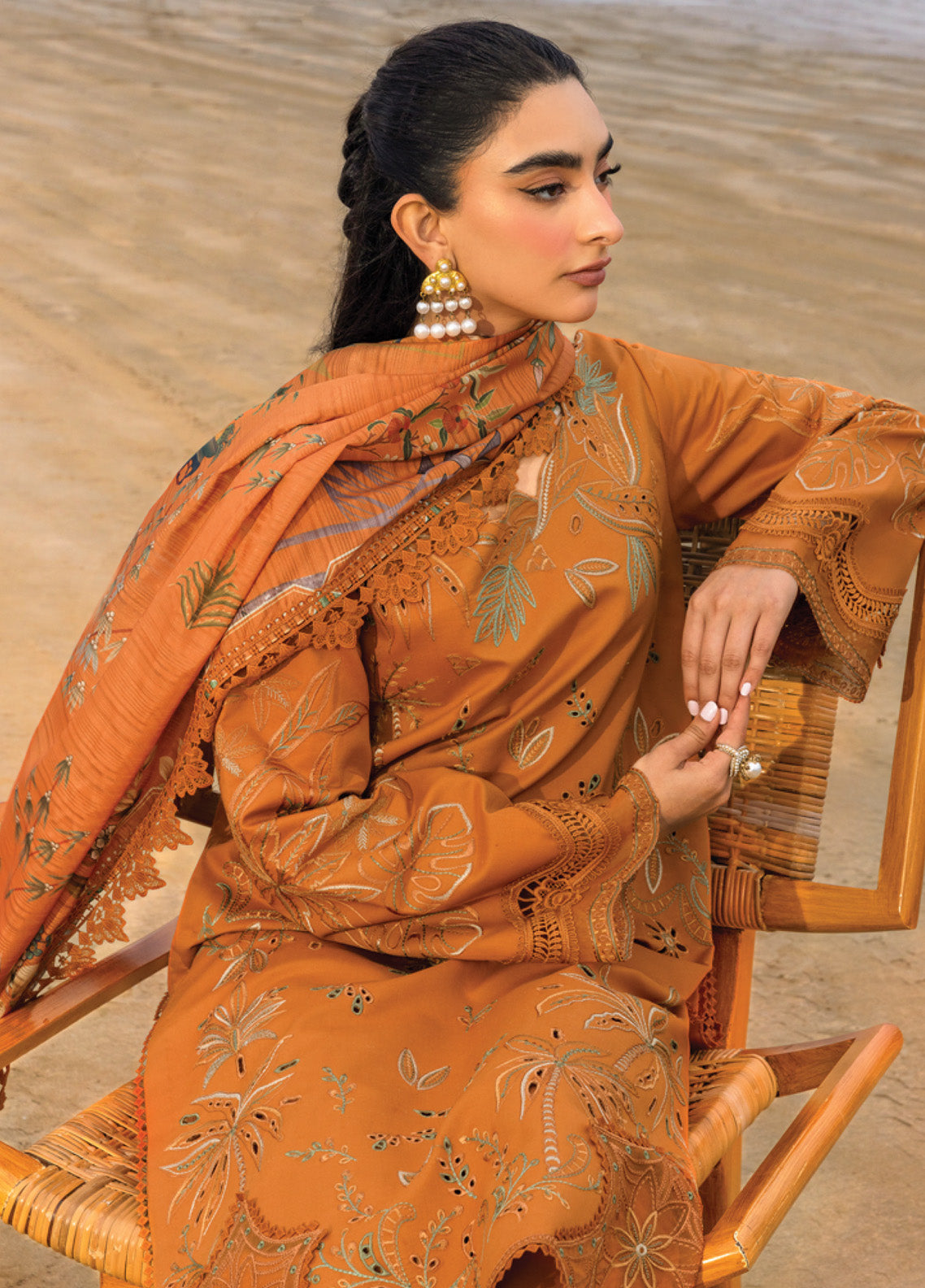 Carnation By Rang Rasiya Embroidered Lawn 3 Piece Unstitched Suit RR25CLFE D-08 ISLA Carnation By Rang Rasiya Embroidered Lawn 3 Piece Unstitched Suit RR25CLFE D-08 ISLA