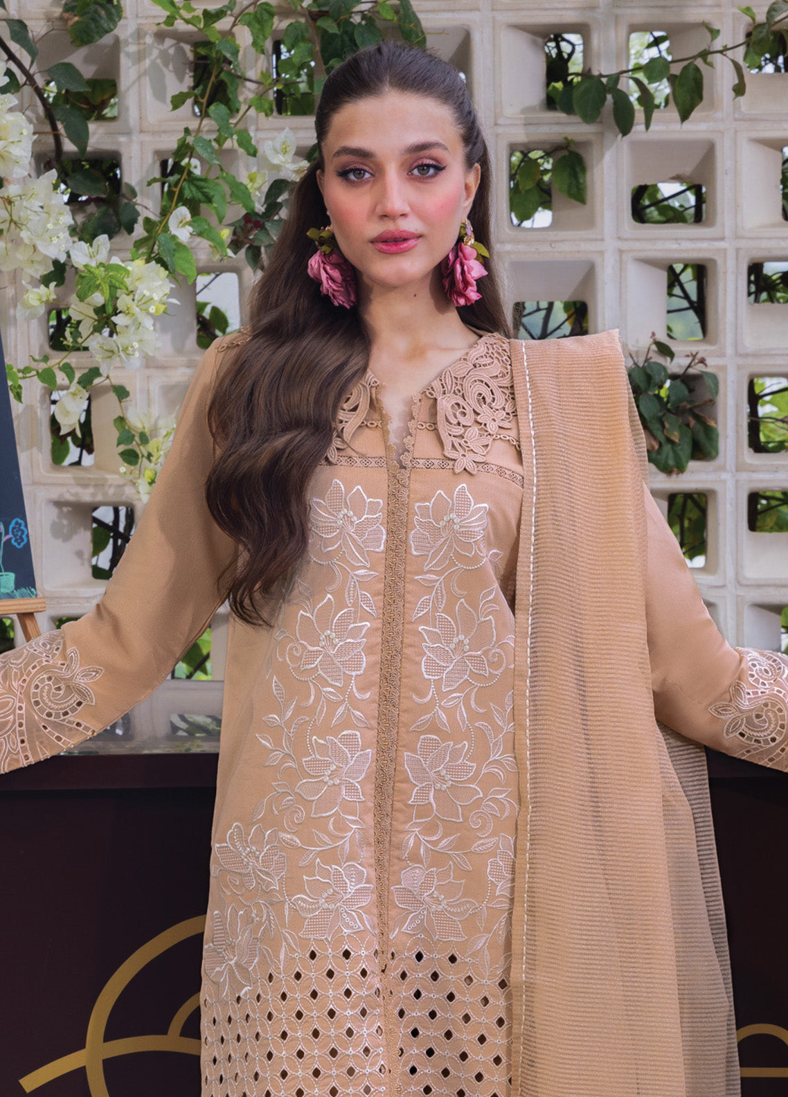 Carnation By Rang Rasiya Embroidered Lawn 3 Piece Unstitched Suit RR25CLFE D-13 KAIA Carnation By Rang Rasiya Embroidered Lawn 3 Piece Unstitched Suit RR25CLFE D-13 KAIA
