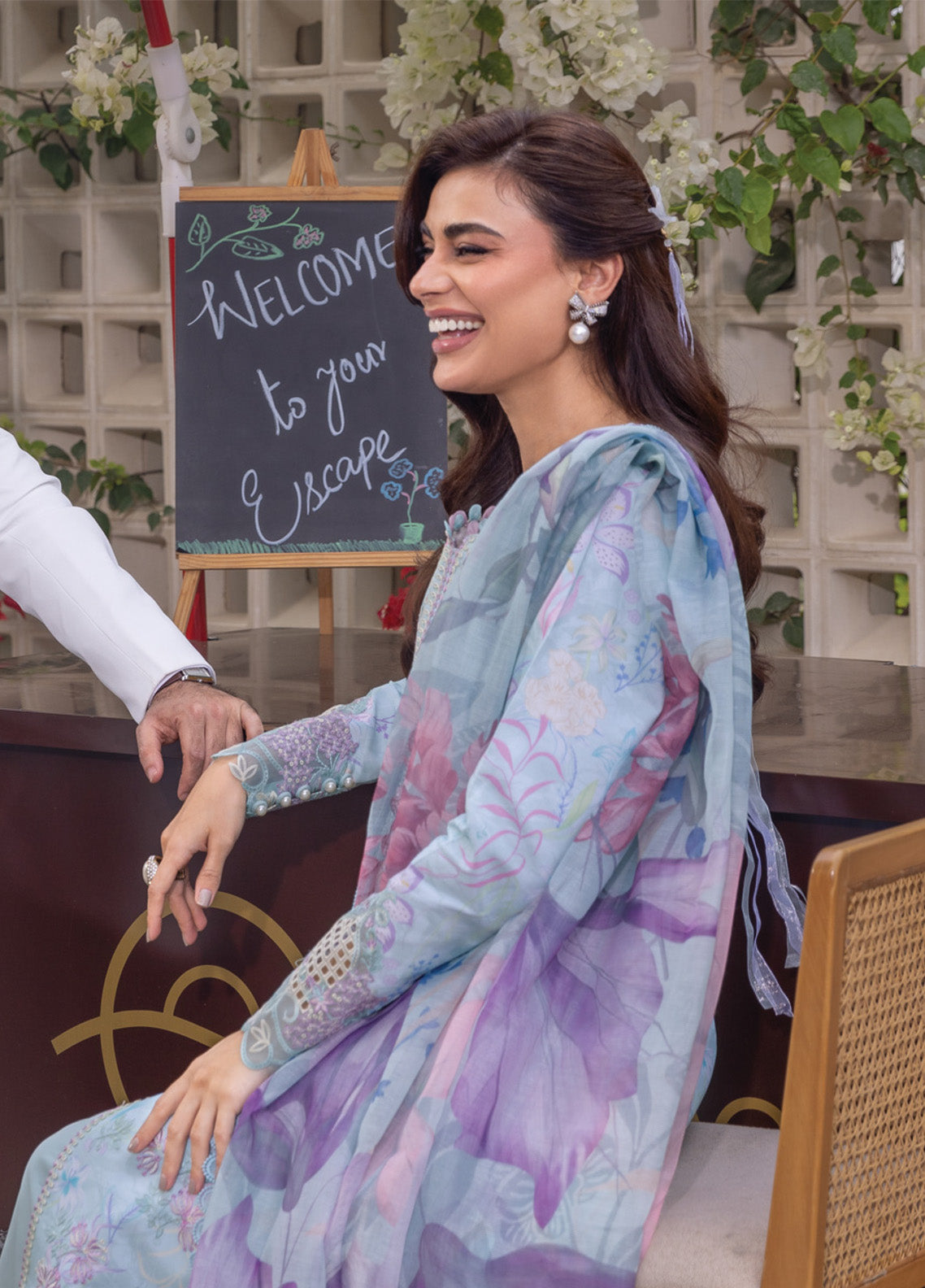 Carnation By Rang Rasiya Embroidered Lawn 3 Piece Unstitched Suit RR25CLFE D-14 LEEZA Carnation By Rang Rasiya Embroidered Lawn 3 Piece Unstitched Suit RR25CLFE D-14 LEEZA
