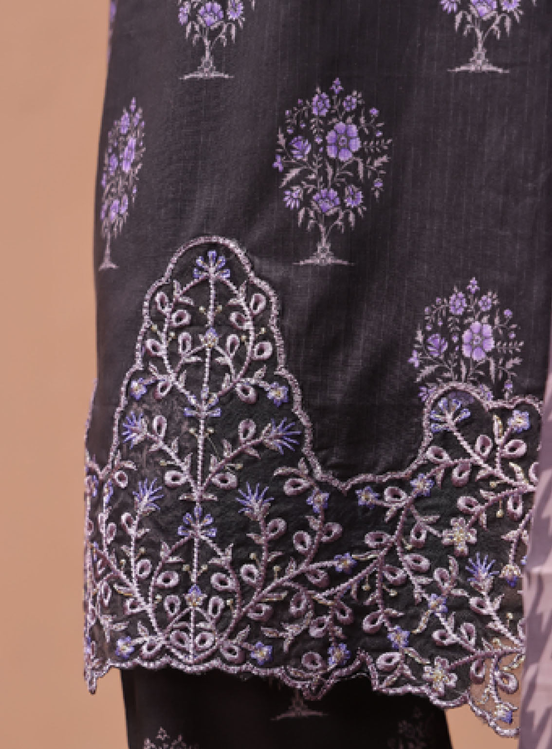 Chahat By Aifa Embroidered Lawn 3 Piece Unstitched Suit AI24C AF-CH-24702 Chahat By Aifa Embroidered Lawn 3 Piece Unstitched Suit AI24C AF-CH-24702