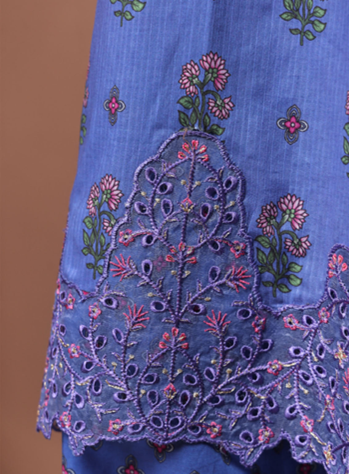 Chahat By Aifa Embroidered Lawn 3 Piece Unstitched Suit AI24C AF-CH-24704 Chahat By Aifa Embroidered Lawn 3 Piece Unstitched Suit AI24C AF-CH-24704