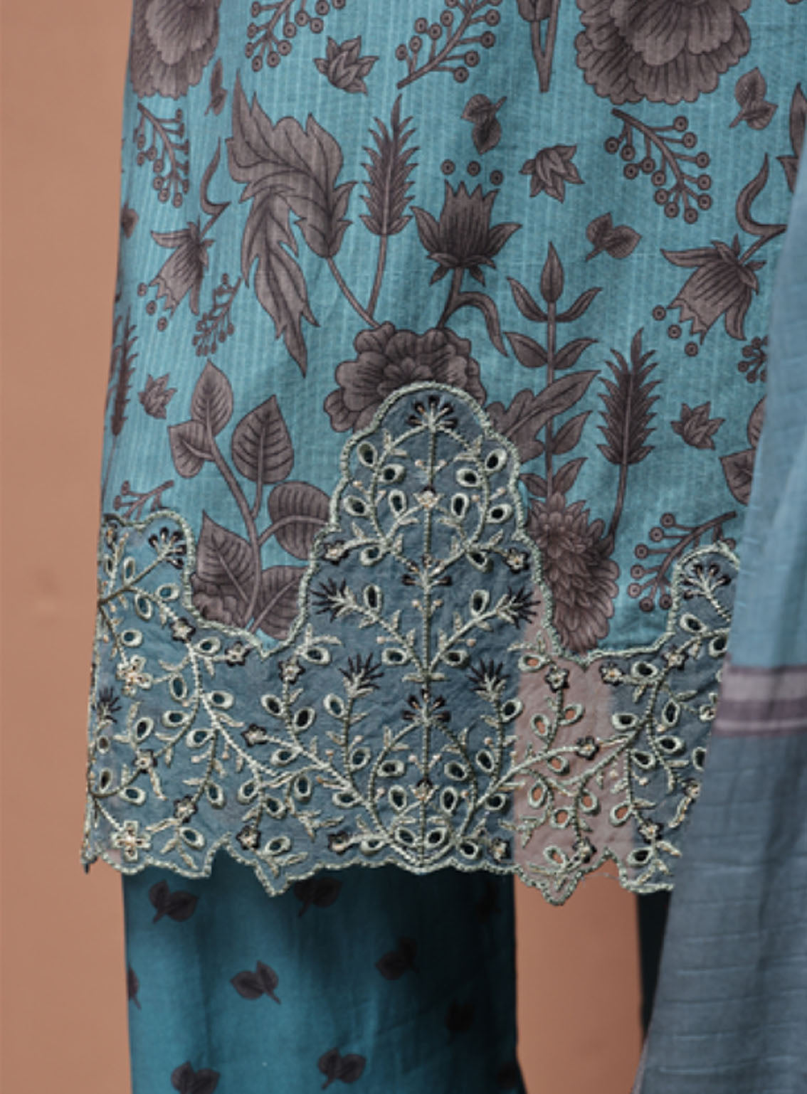 Chahat By Aifa Embroidered Lawn 3 Piece Unstitched Suit AI24C AF-CH-24706 Chahat By Aifa Embroidered Lawn 3 Piece Unstitched Suit AI24C AF-CH-24706