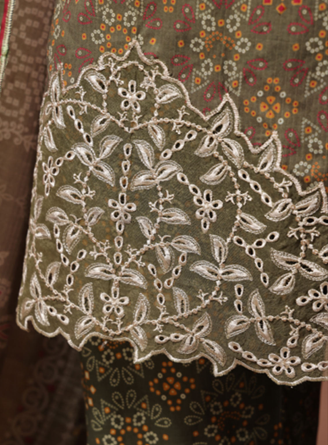 Chahat By Aifa Embroidered Lawn 3 Piece Unstitched Suit AI24C AF-CH-24710 Chahat By Aifa Embroidered Lawn 3 Piece Unstitched Suit AI24C AF-CH-24710