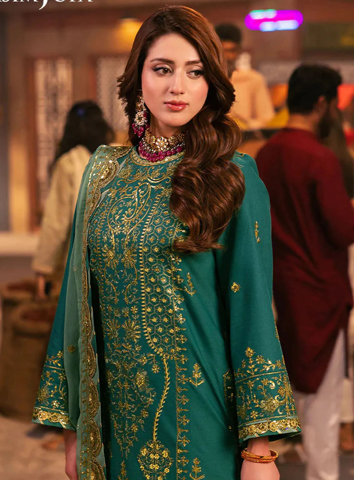 Chamkeeli By Asim Jofa Luminous Luxe Festive Embroidered Chiffon 3 Piece Unstitched Suit AJ24CF AJKK-27 Chamkeeli By Asim Jofa Luminous Luxe Festive Embroidered Chiffon 3 Piece Unstitched Suit AJ24CF AJKK-27