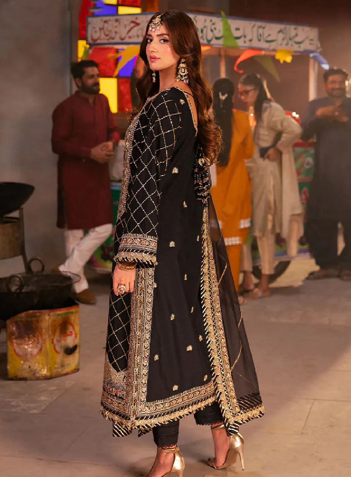 Chamkeeli By Asim Jofa Luminous Luxe Festive Embroidered Silk 3 Piece Unstitched Suit AJ24CF AJKK-02 Chamkeeli By Asim Jofa Luminous Luxe Festive Embroidered Silk 3 Piece Unstitched Suit AJ24CF AJKK-02